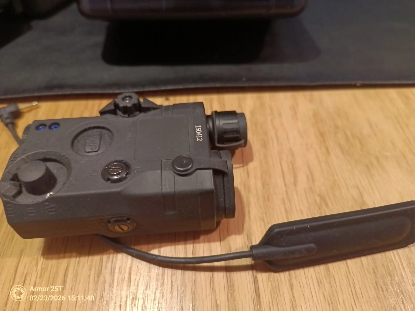 DBAL TAKTYCZNY OŚWIETLACZ