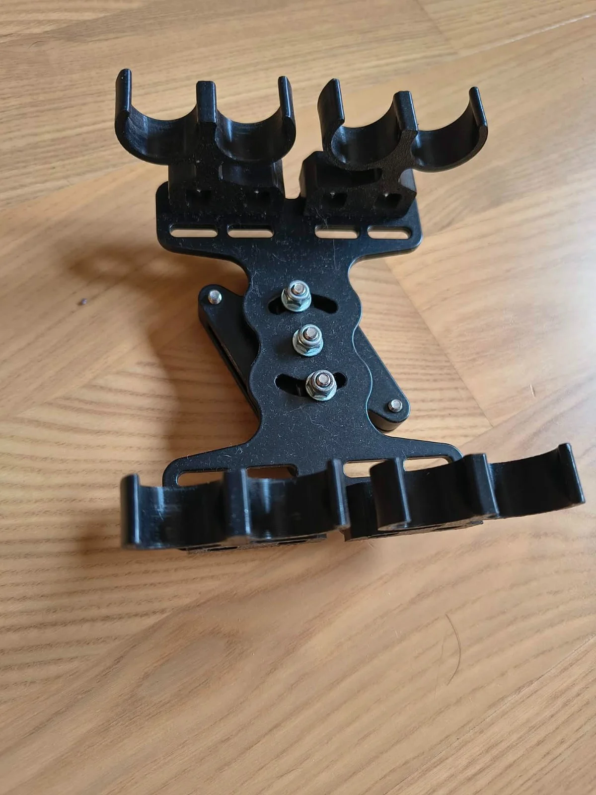 2 ładownice używane 8nab. 12GA od 762 plus jedna uszkodzona