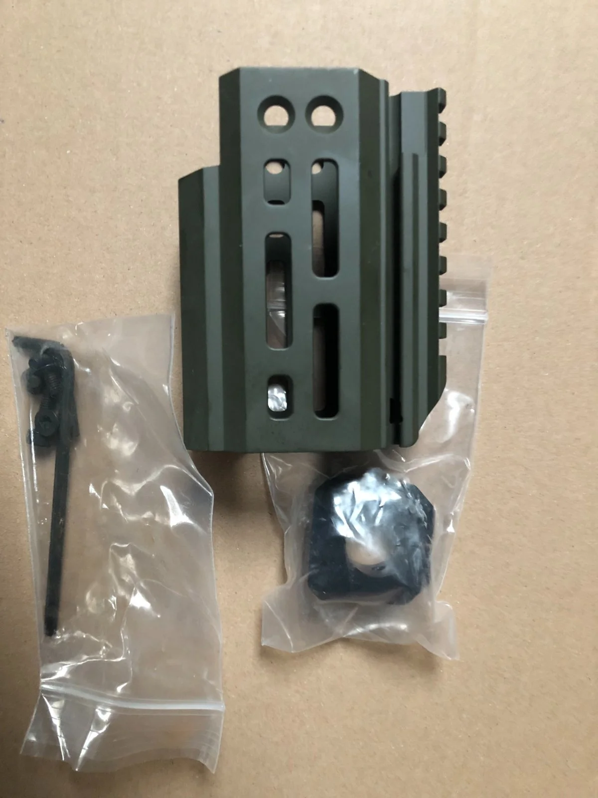 Łoże Handguard HB INDUSTRIES CZ SCORPION 4.25"