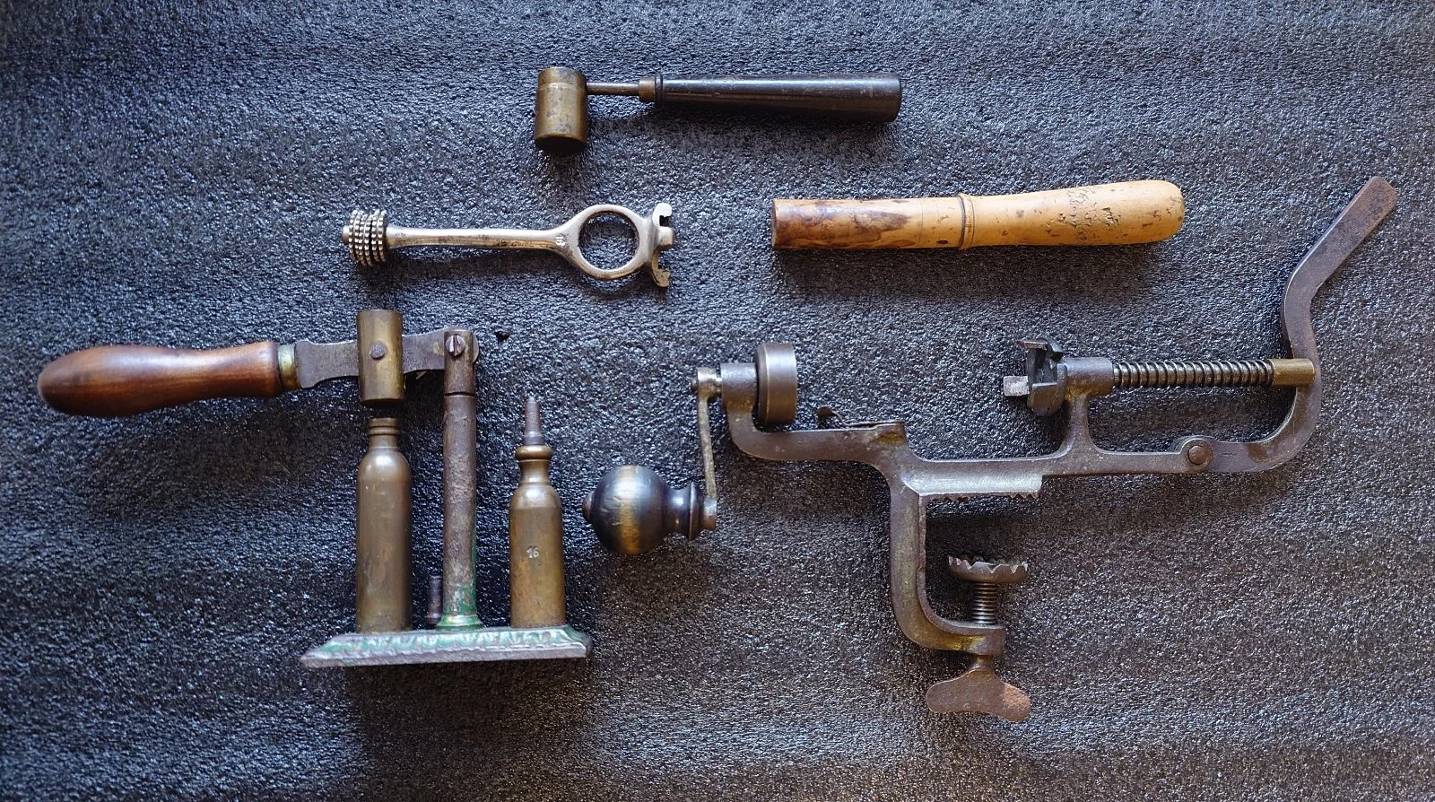 Zestaw do elaboracji amunicji śrutowej 16 GA 16/70 16/65 Zawijarka 4