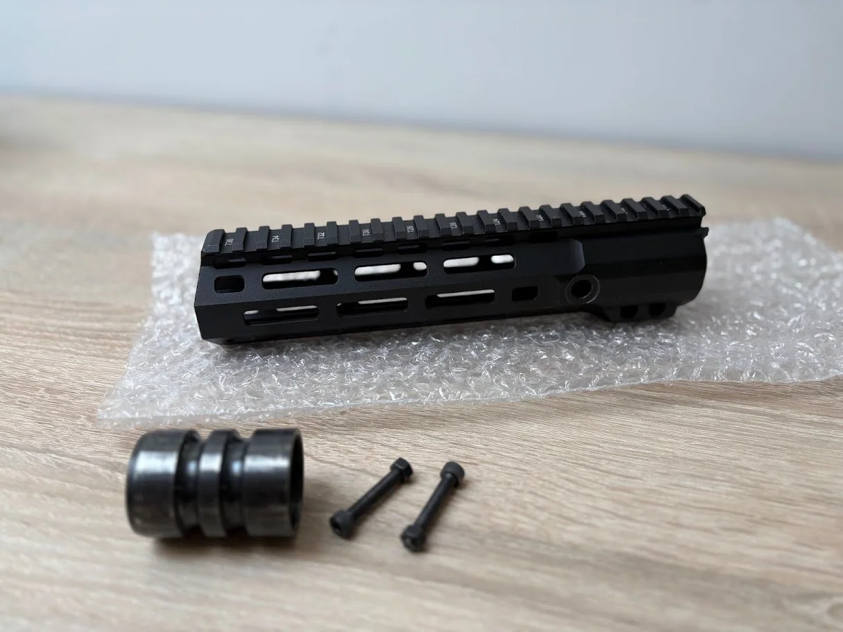 Krótkie łoże AR-15 zdjęte z SOG 10.5