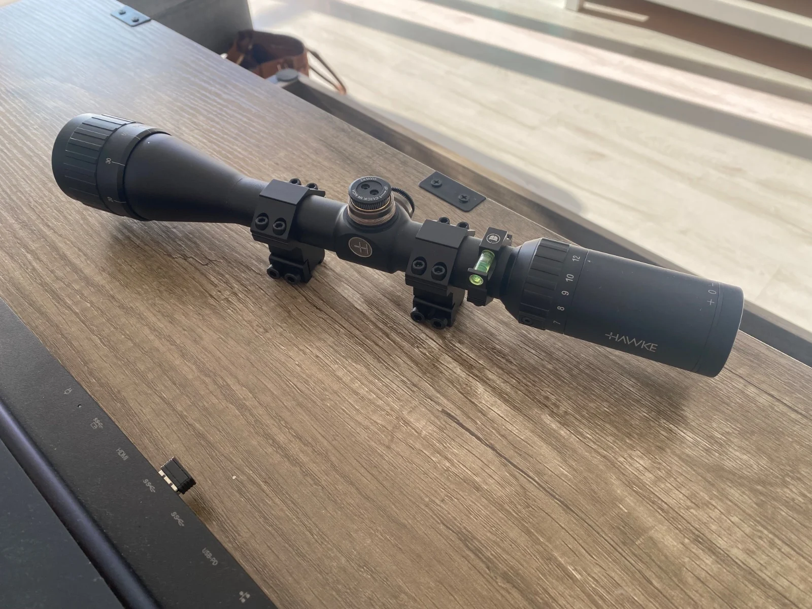Hawke Vantage 4-12x40 Mildot MOA