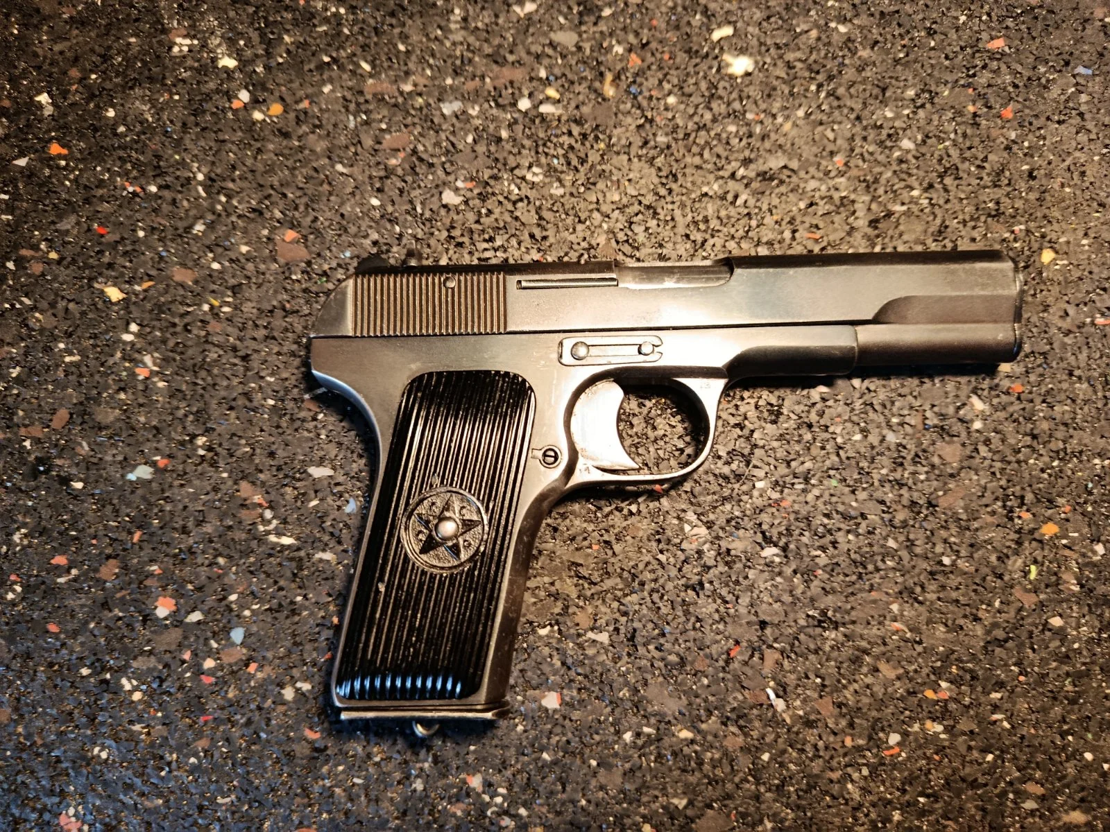 Pistolet TT radziecki z 1948r