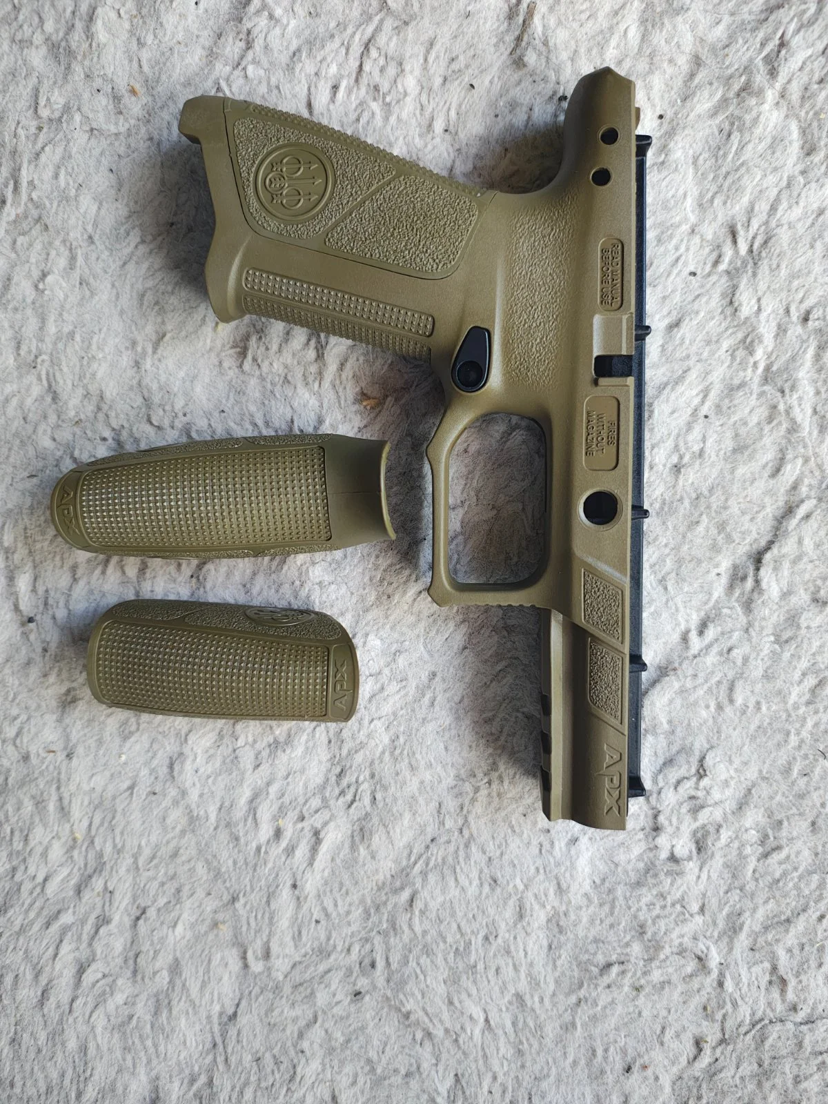 Chwyt Beretta APX A1 / 2x Magazynek 9x19 17nb
