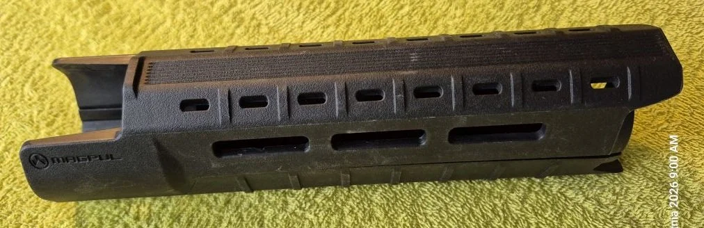 Chwyt prezdni, handguard do AR15, Magpul