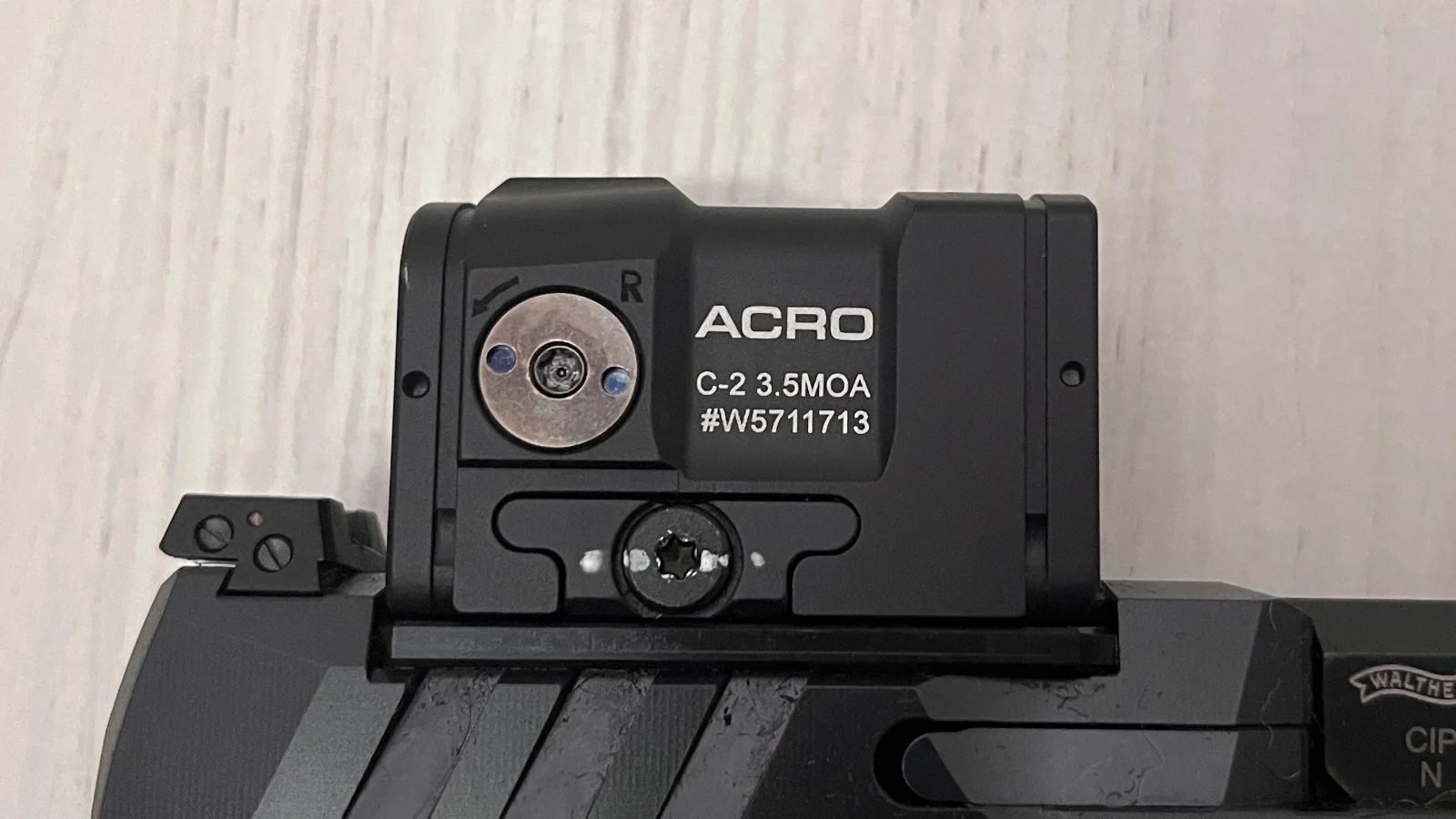Aimpoint Acro