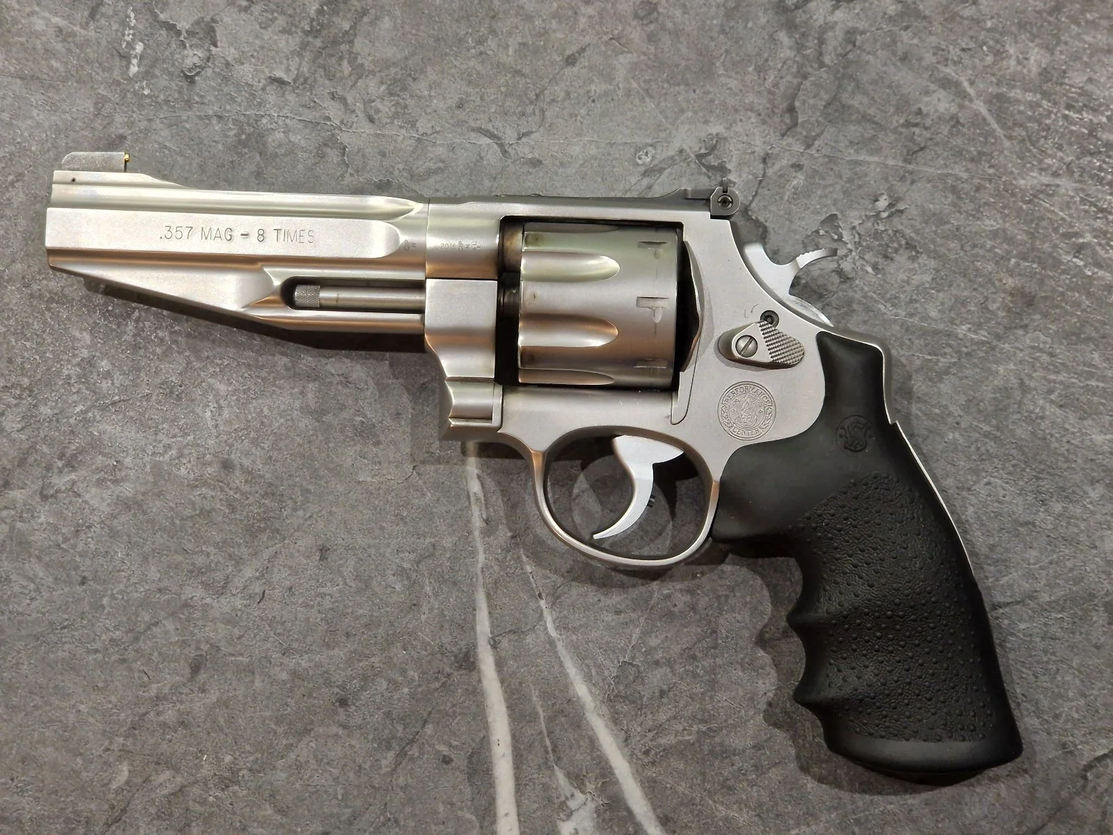 S&W 627-5 PERFORMANCE CENTER .357MAG lufa 5 cali