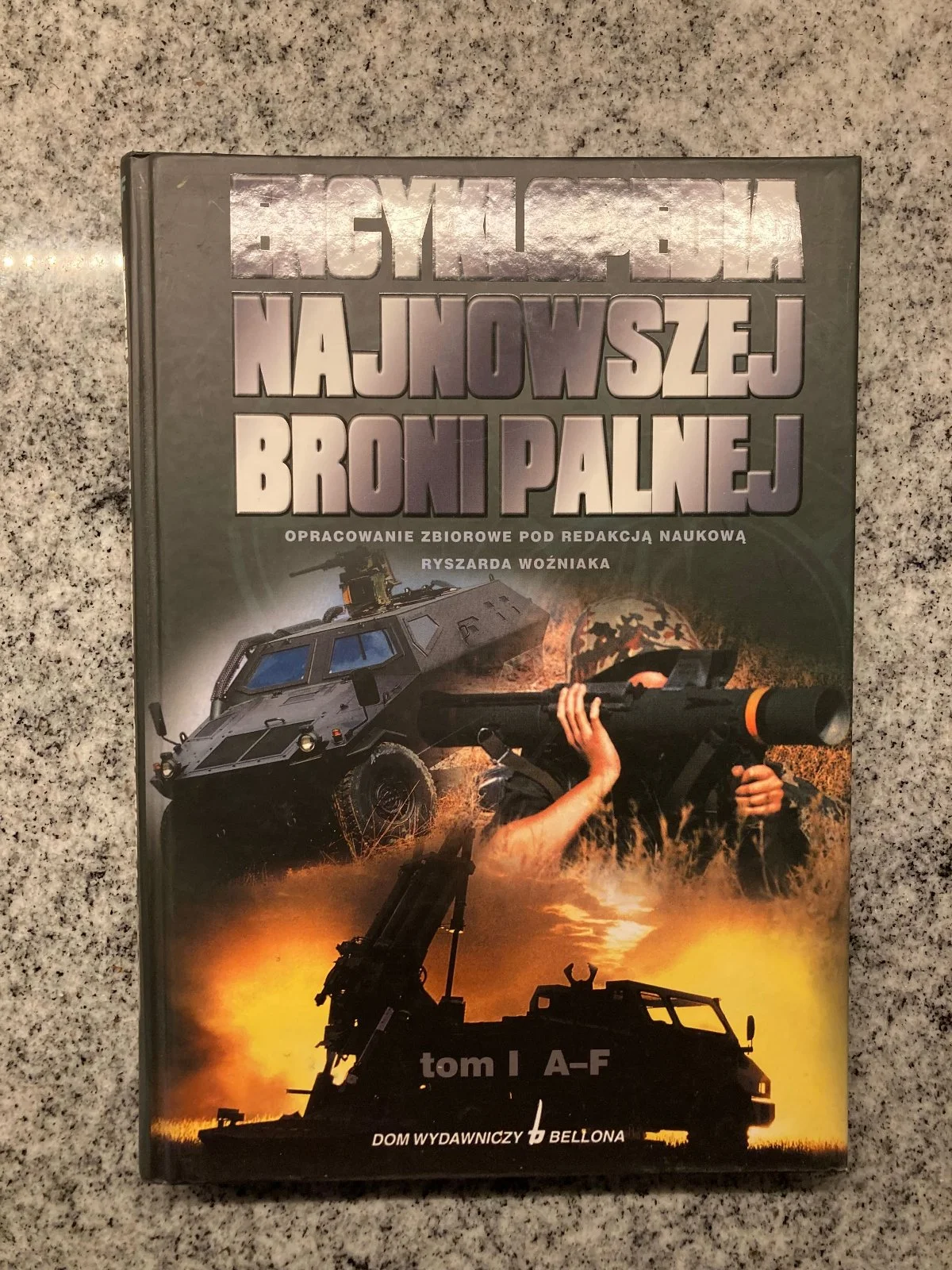 encyklopedia najnowsze broni palnej 4 tomy; współczesne samoloty bojowe