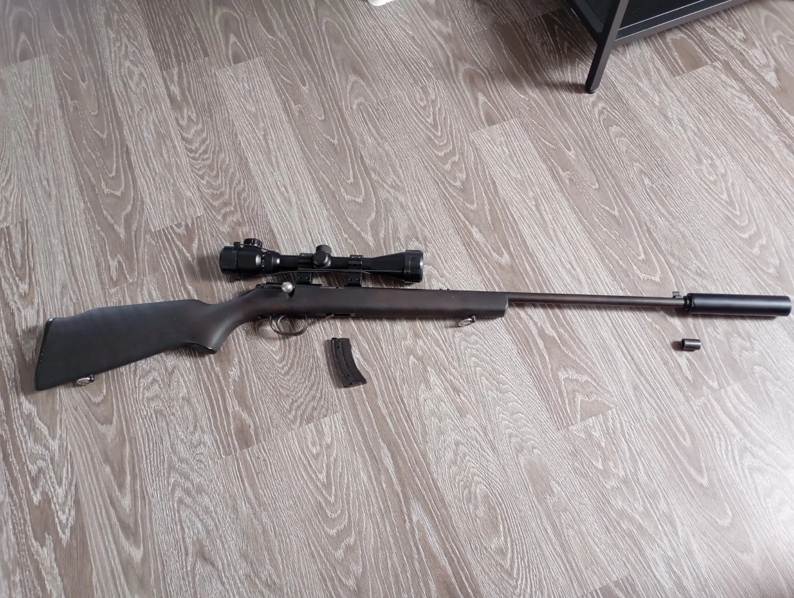 Karabinek bocznego zapłonu .22 lr CBC model 122