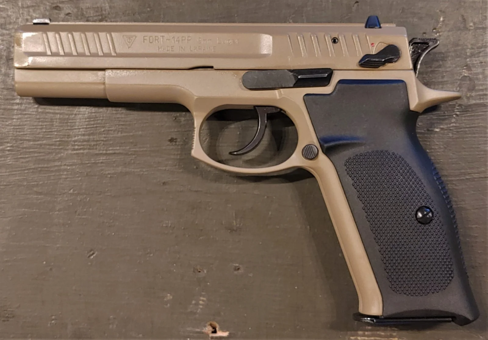 Pistolet samopowtarzalny Fort 14PP FDE kal. 9x19 mm