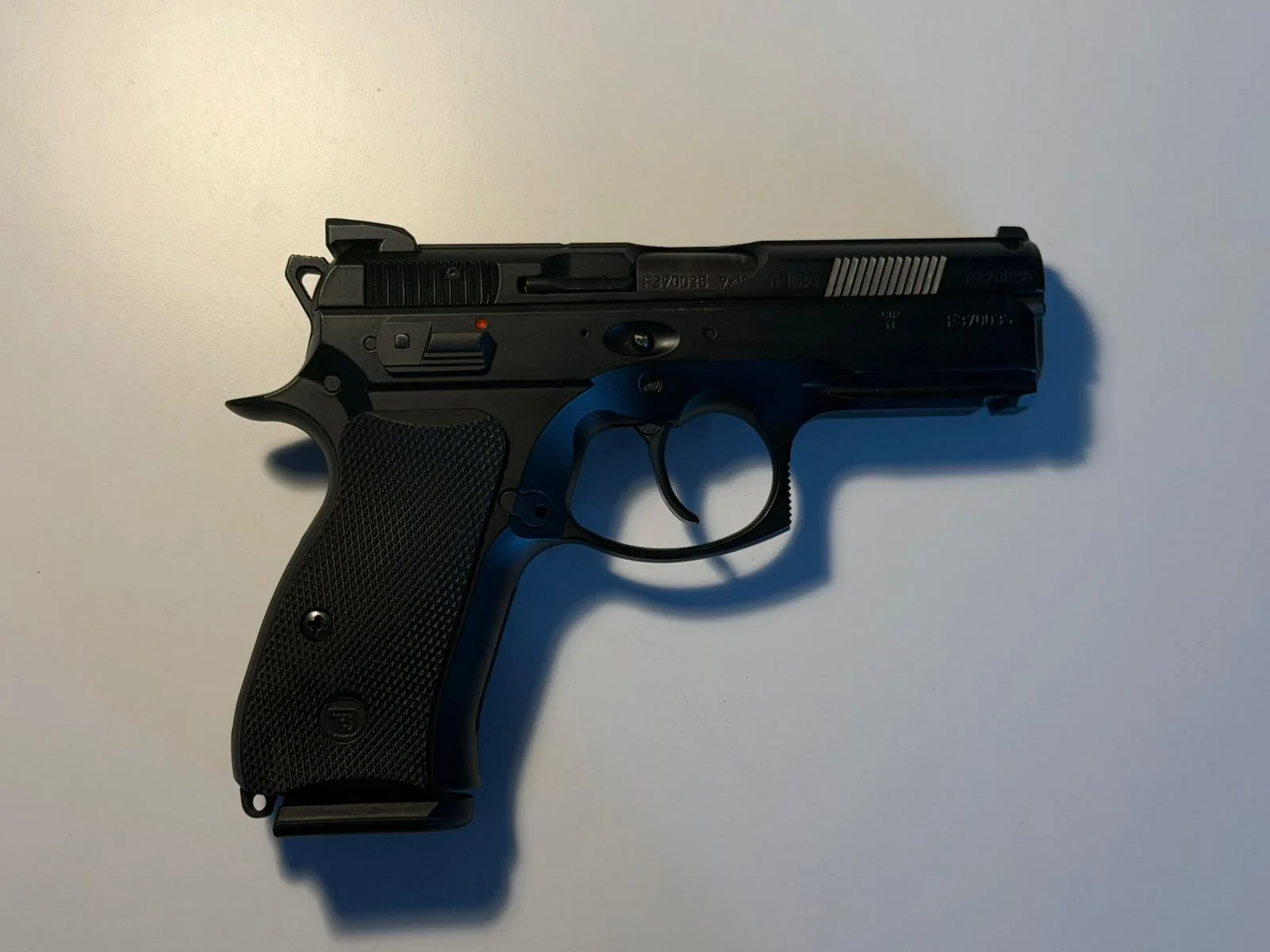 Pistolet CZ75 P-01 Omega