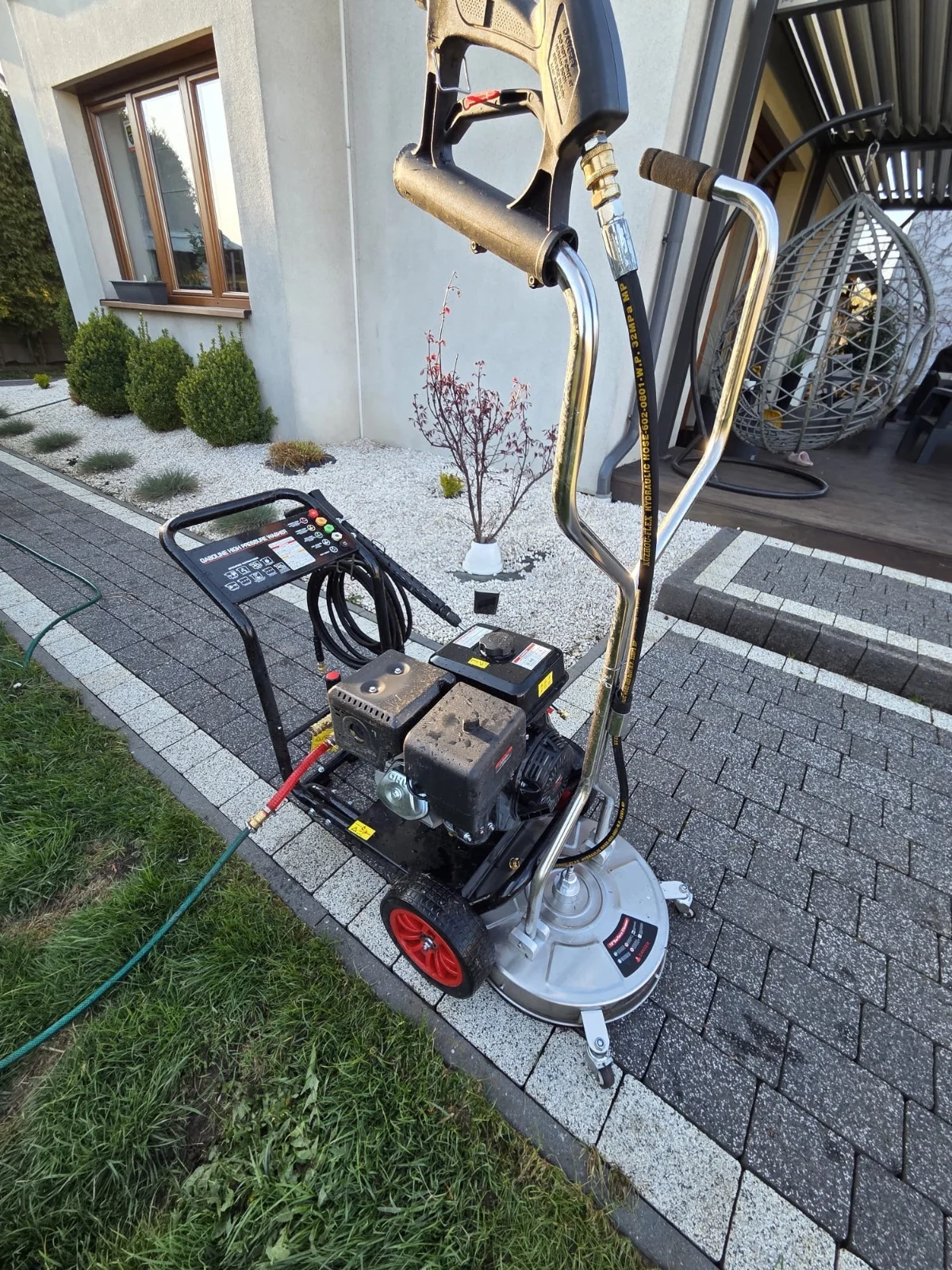 Wynajmę myjkę spalinową do kostki brukowej z