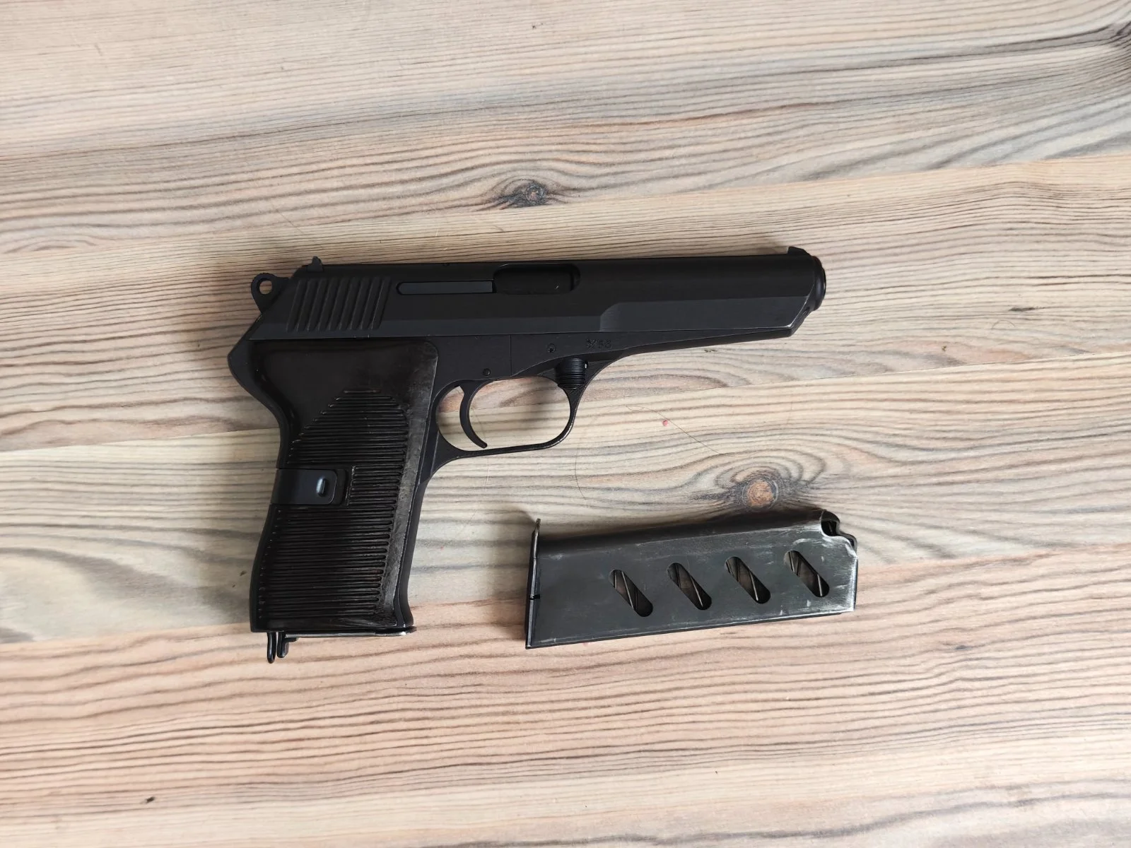 Pistolet vz 52 7.62x25