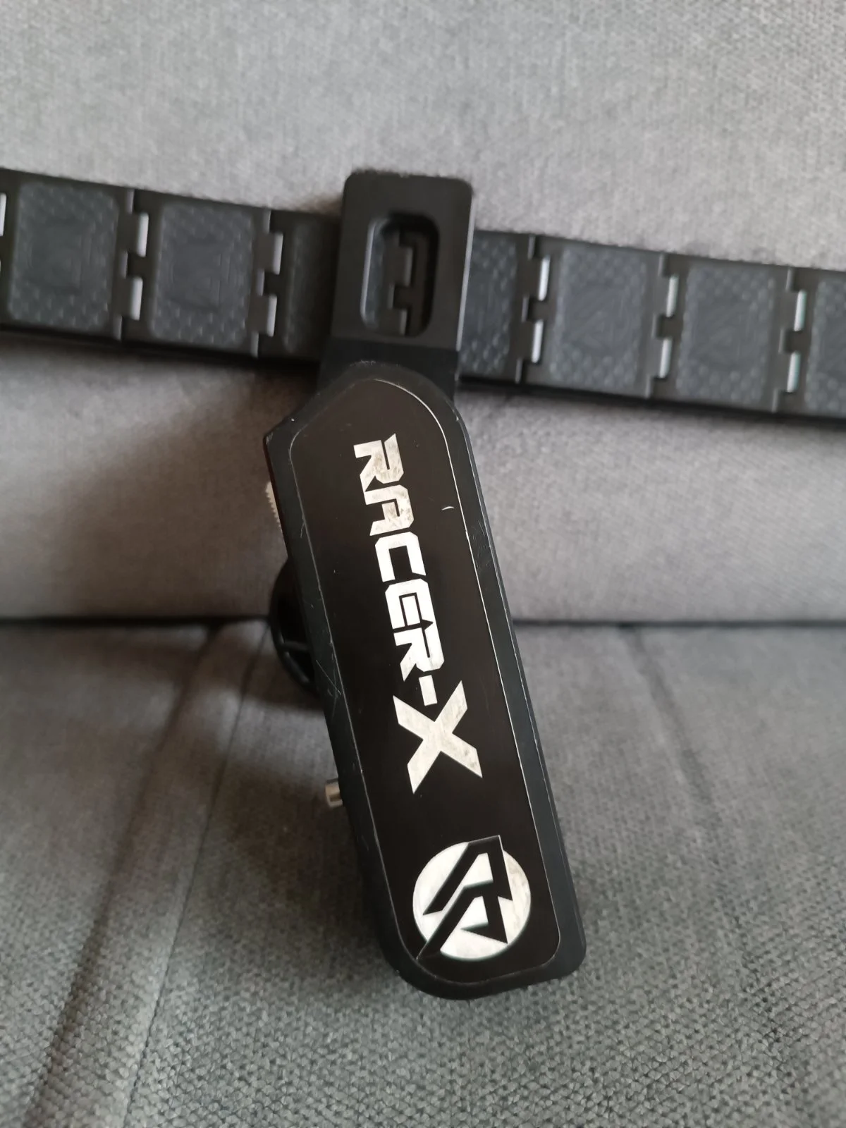 Wieszak prawy  do CZ Shadow 2, DAA Racer-X