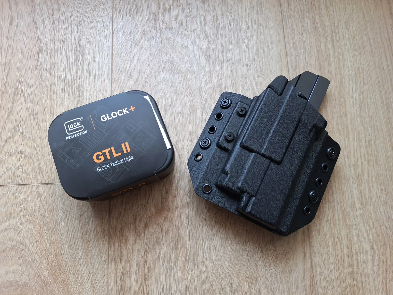 latarka Glock GTL II LED 76202 oraz kabura Doubletap