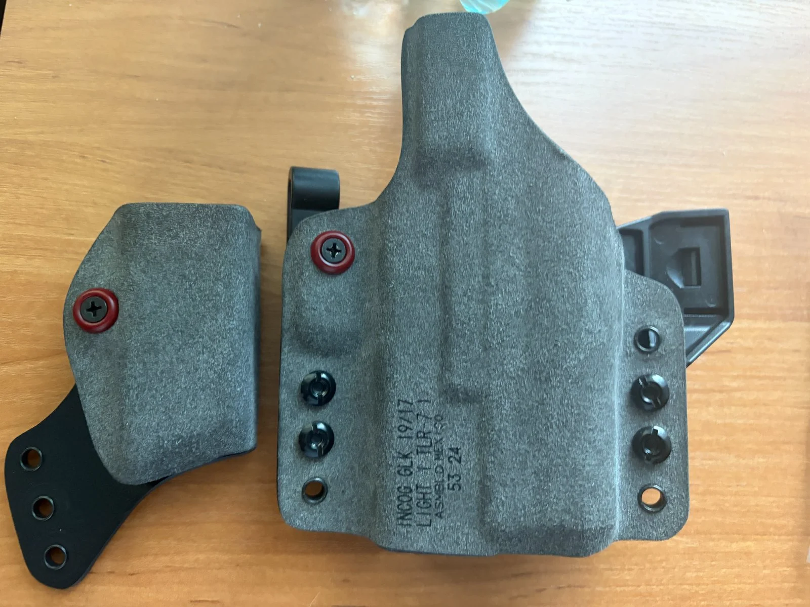 Safariland - Kabura Incog X IWB Glock 17/19 z latarką