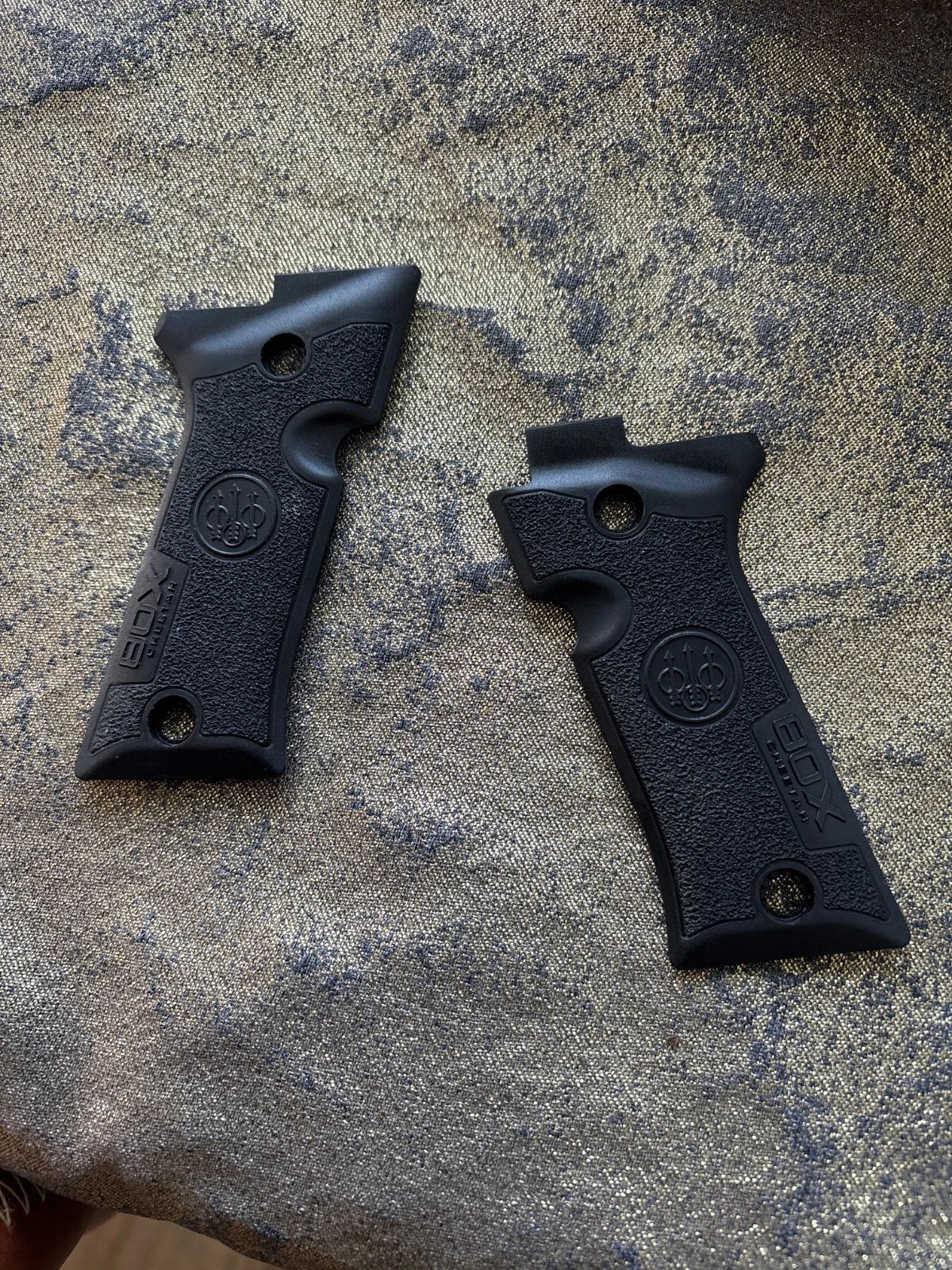 Okładziny oryginalne czarne beretta 80x cheetah