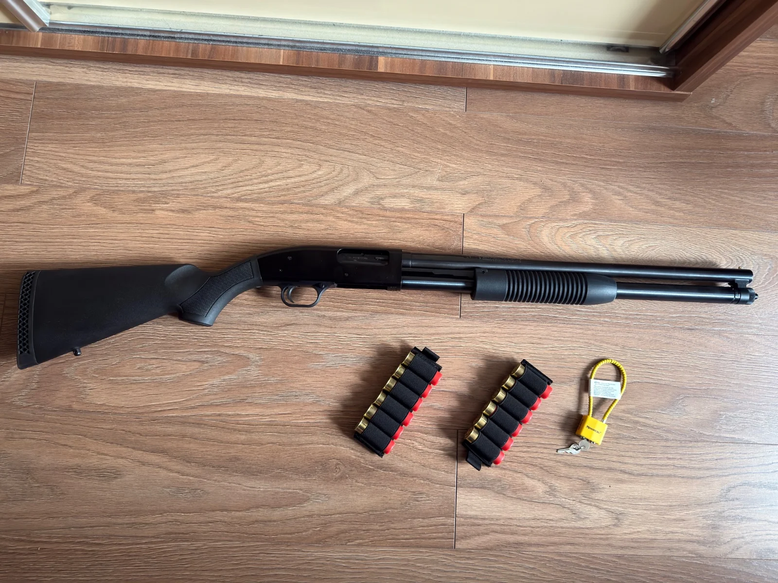 Strzelba Mossberg Maverick 88 20 cali, jak nowa, zestaw producenta, amunicja gratis