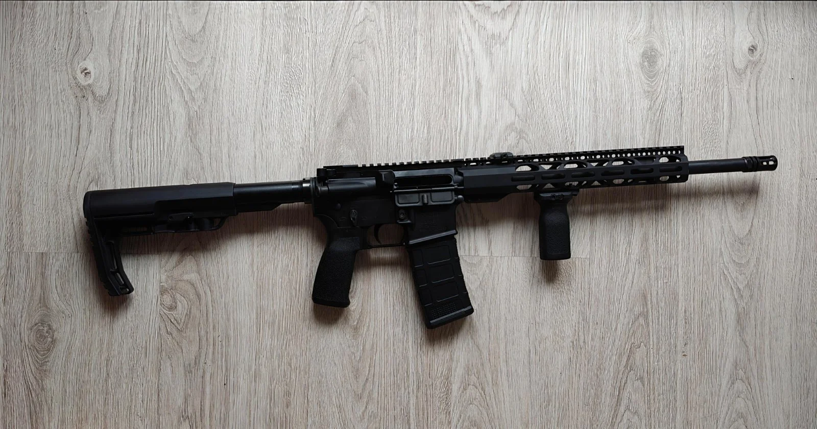 RF15 Radical, 16 cali, bdb stan