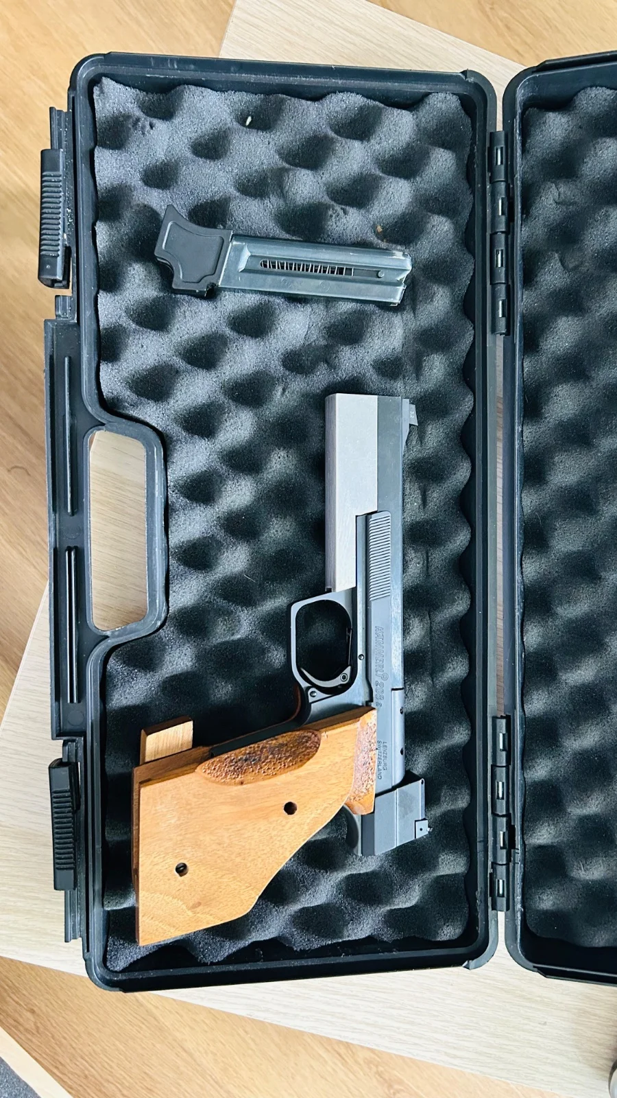 Hammerli 208s plus ammo