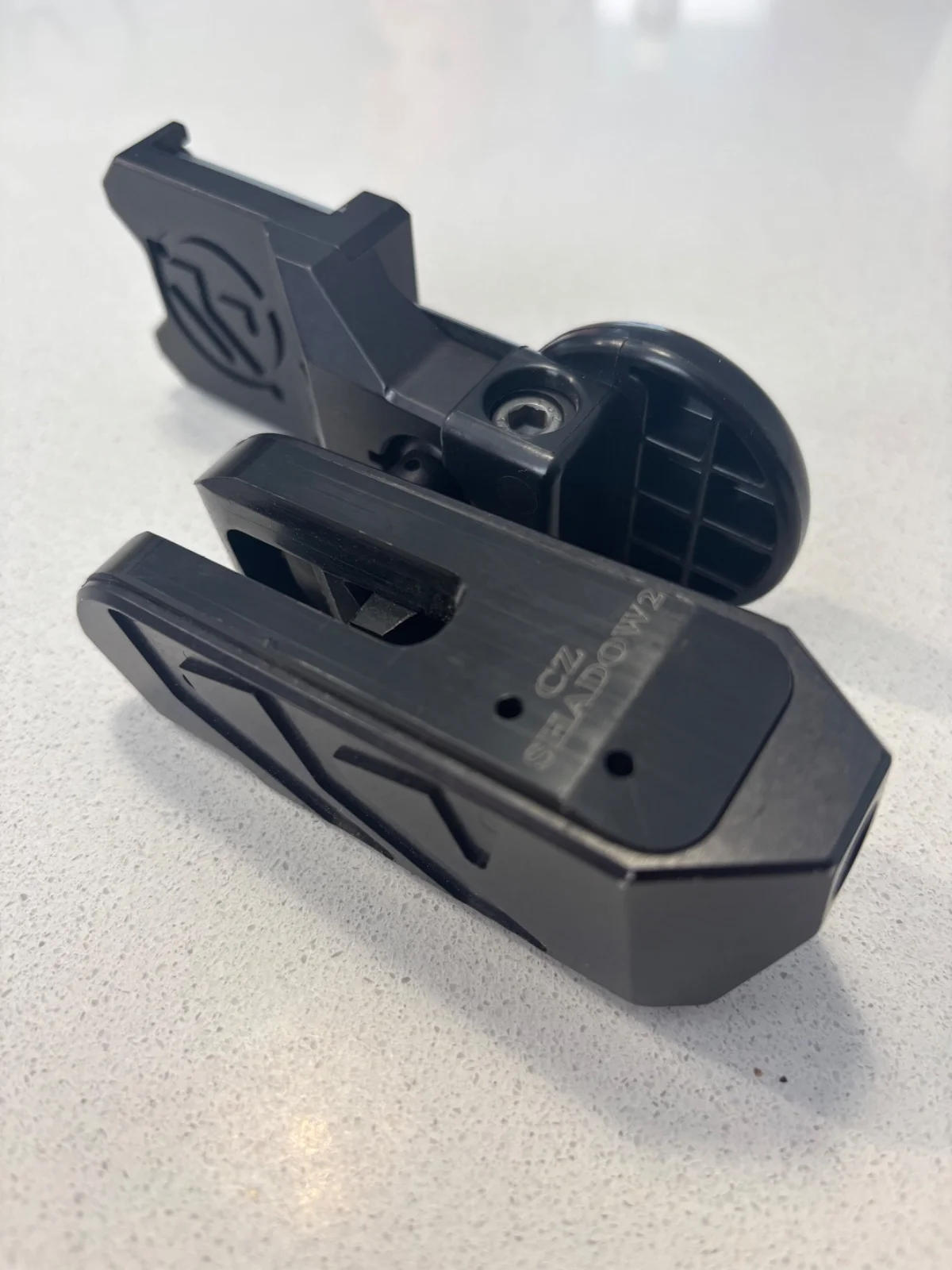 Wieszak DAA Shadow 2 oraz ładownice