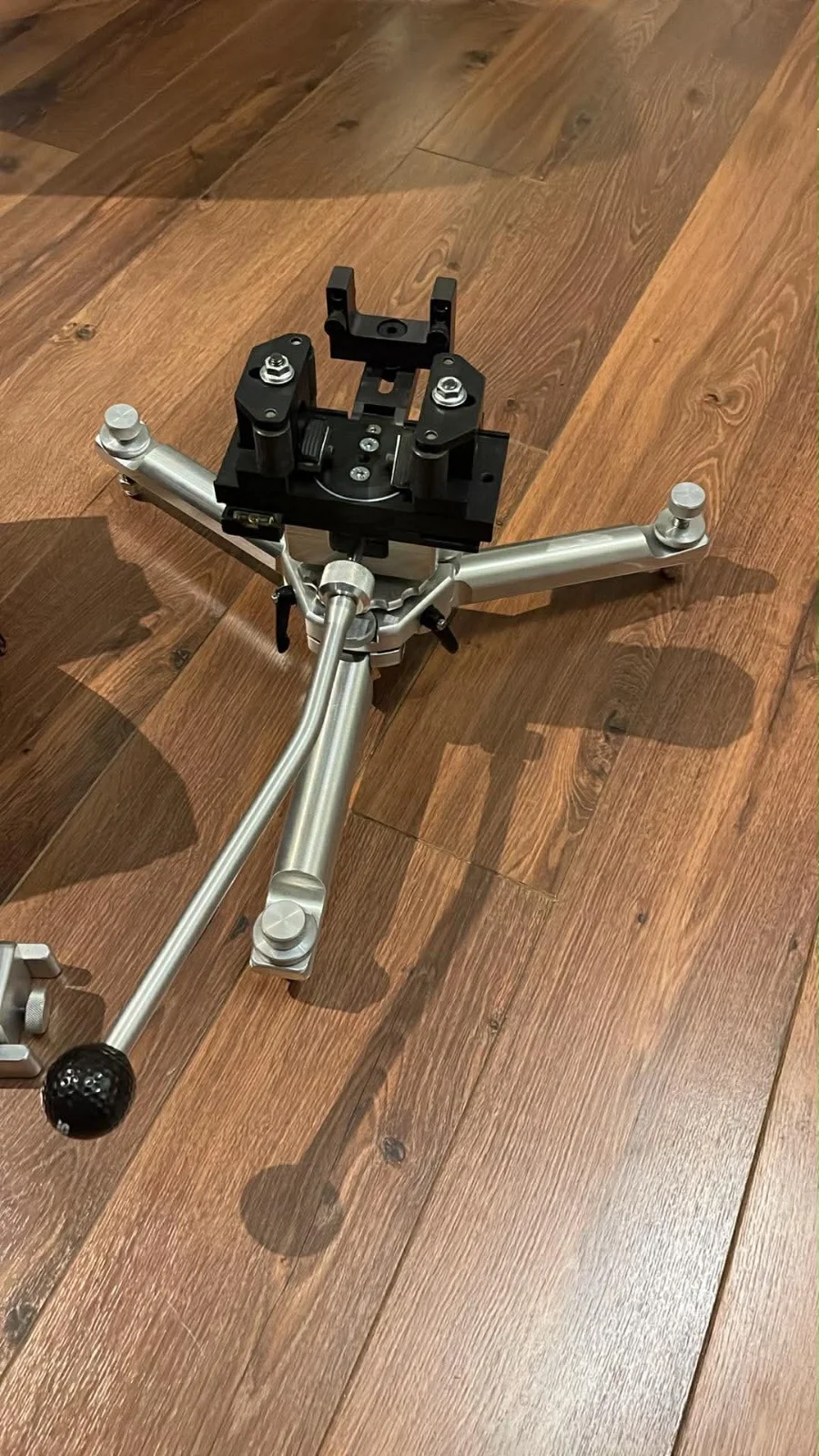 Restpod SEB  wraz z dodatkową głowicą Rodzilla 5-axis