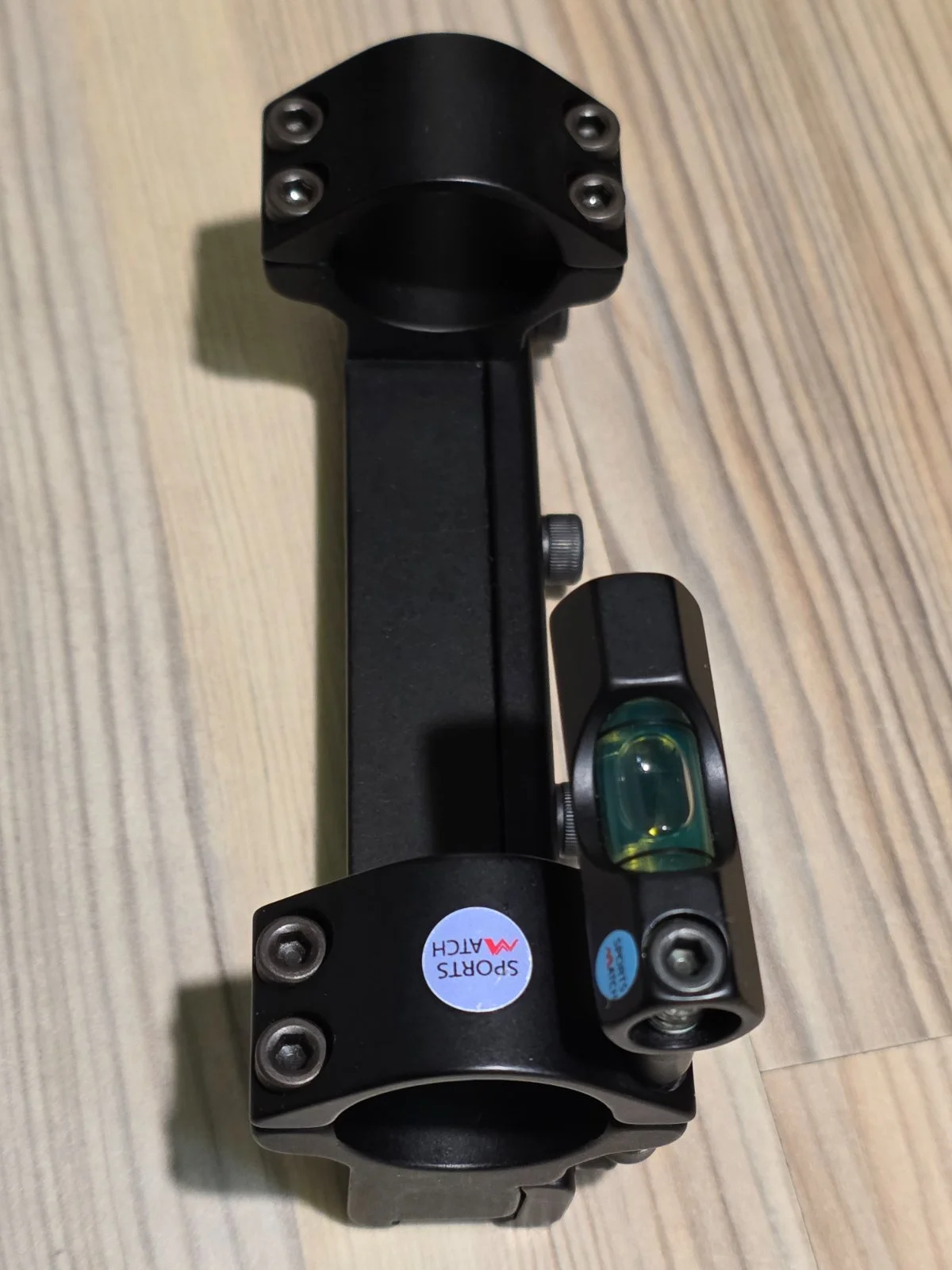 Montaż Sportsmatch 1" i poziomica