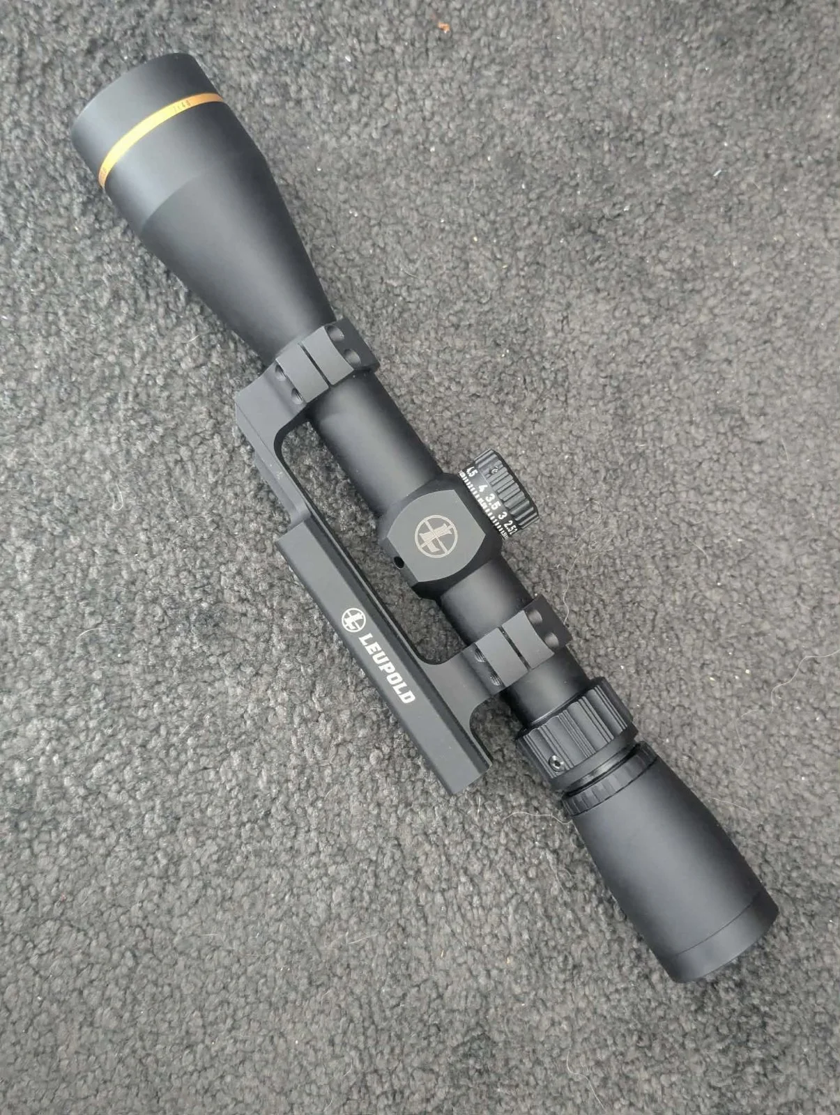 Leupold VX-Freedom AR 4-12x40 wraz z Leupold mark AR-1