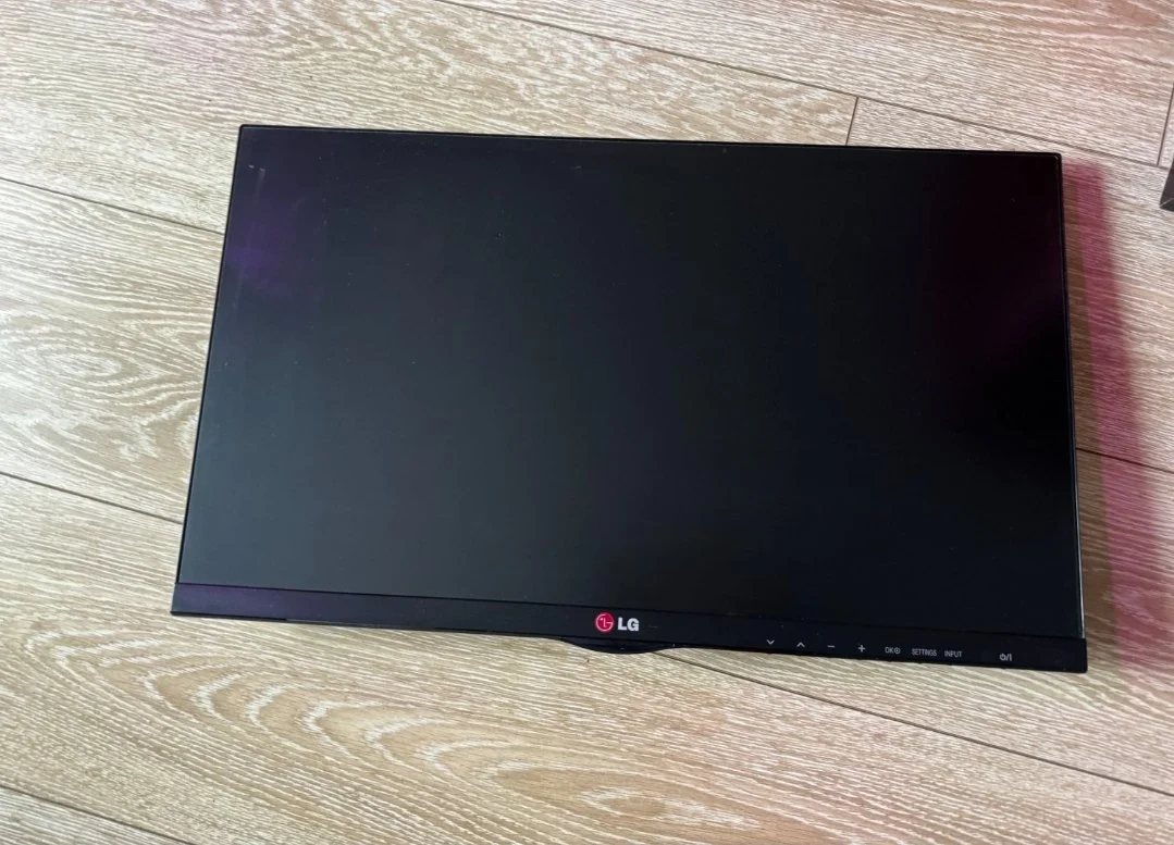 Monitor LG 23MA73D