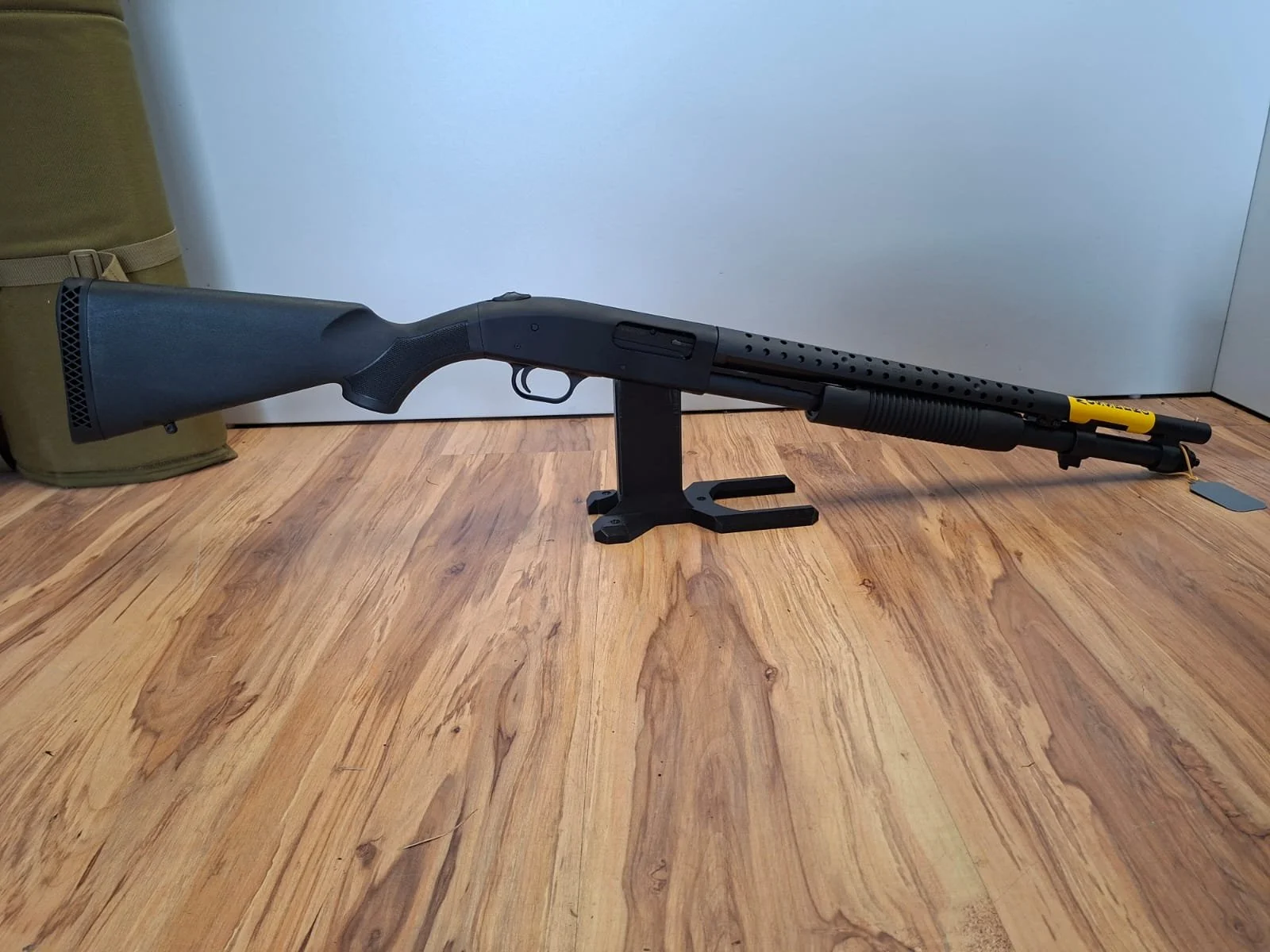 Mossberg 590 20"