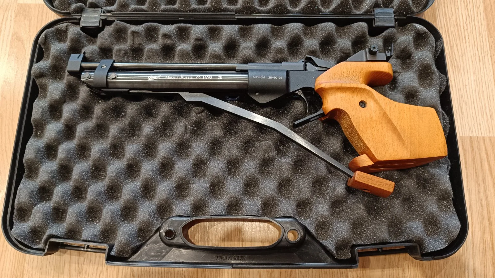 Pistolet pneumatyczny Baikał IŻ-46M