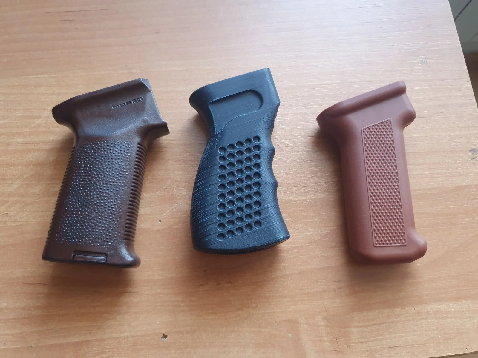 Chwyty pistoletowe AK/AKM - Magpul MOE AK, Zenitco RK-3, PAC 102D