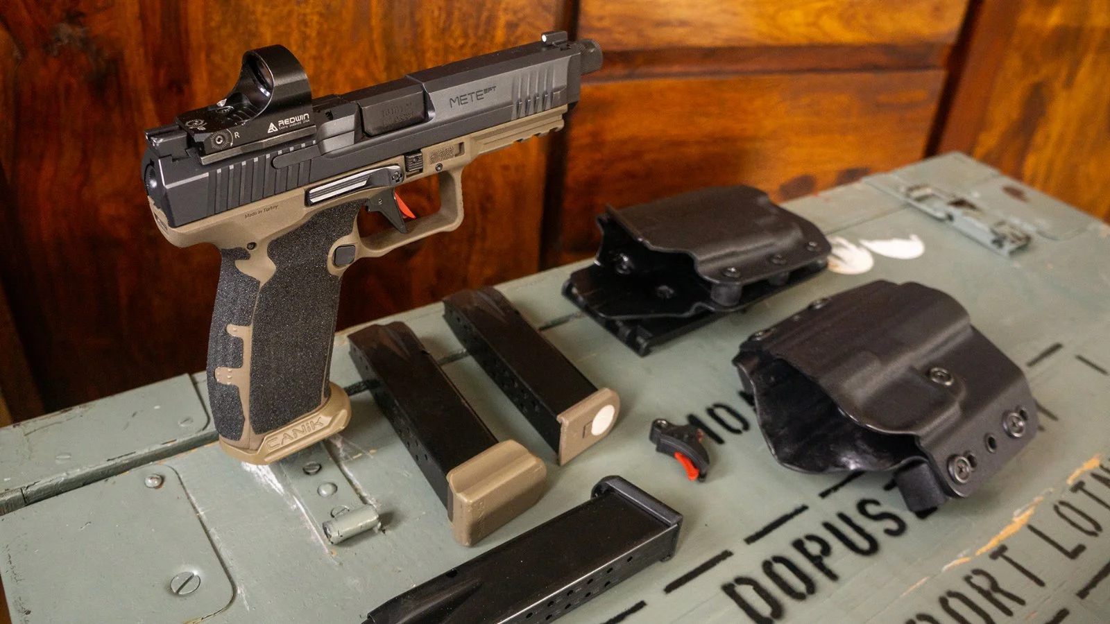 Canik Mete SFT pro config  - dorzucam: kolimator redwin, spust alu, 3 kabury, magazynek