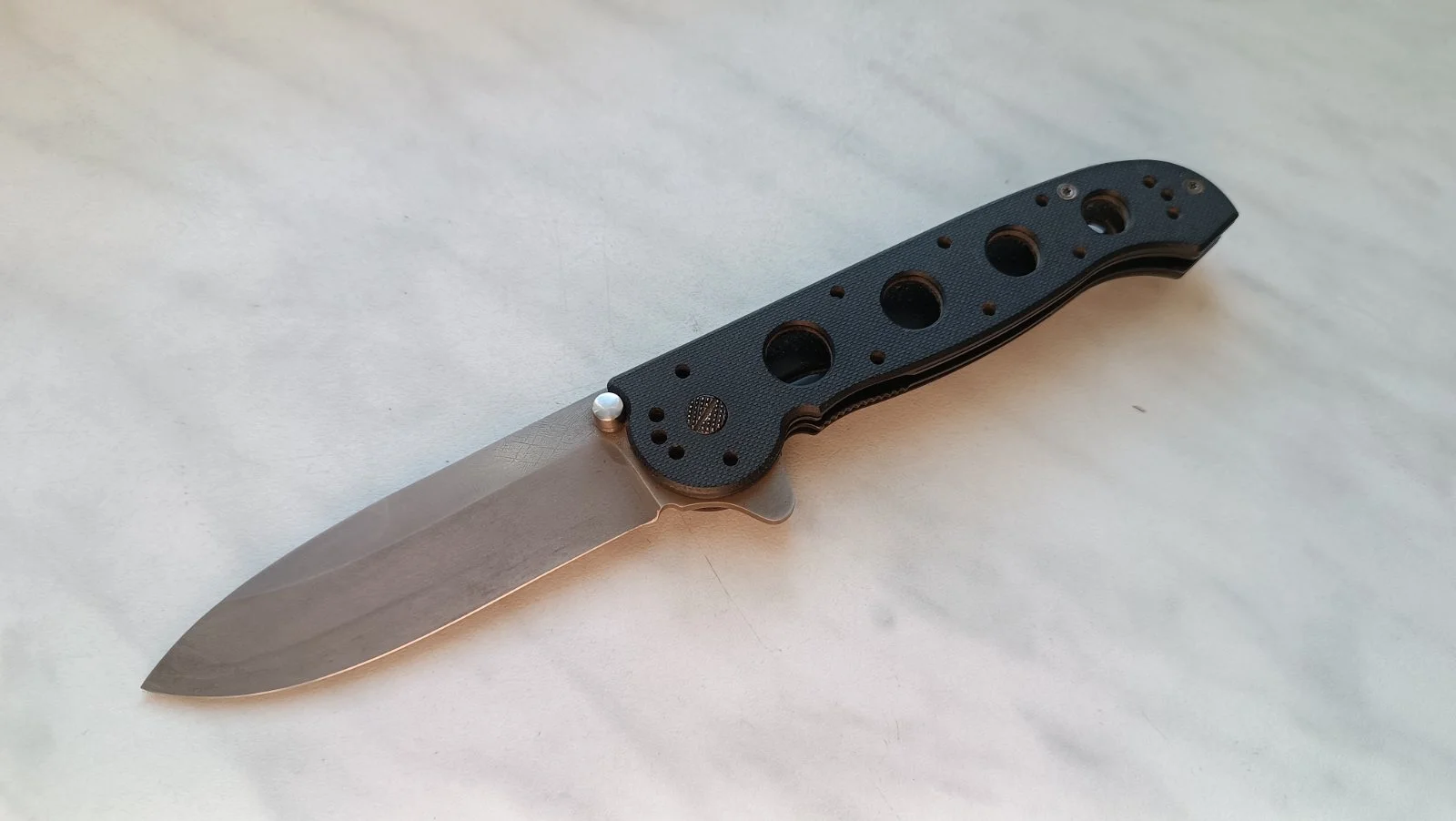 Nóż składany, mod na bazie CRKT M21-04G