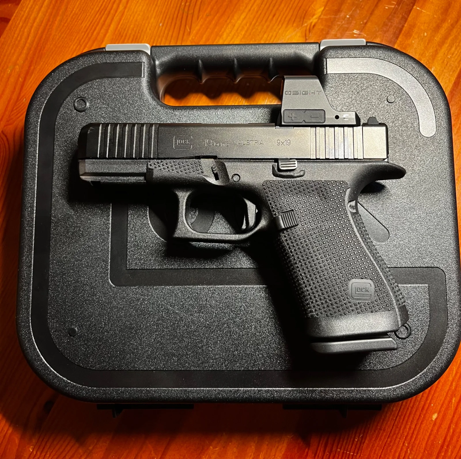 Glock 19 Gen 6 z kolimatorem Osight C