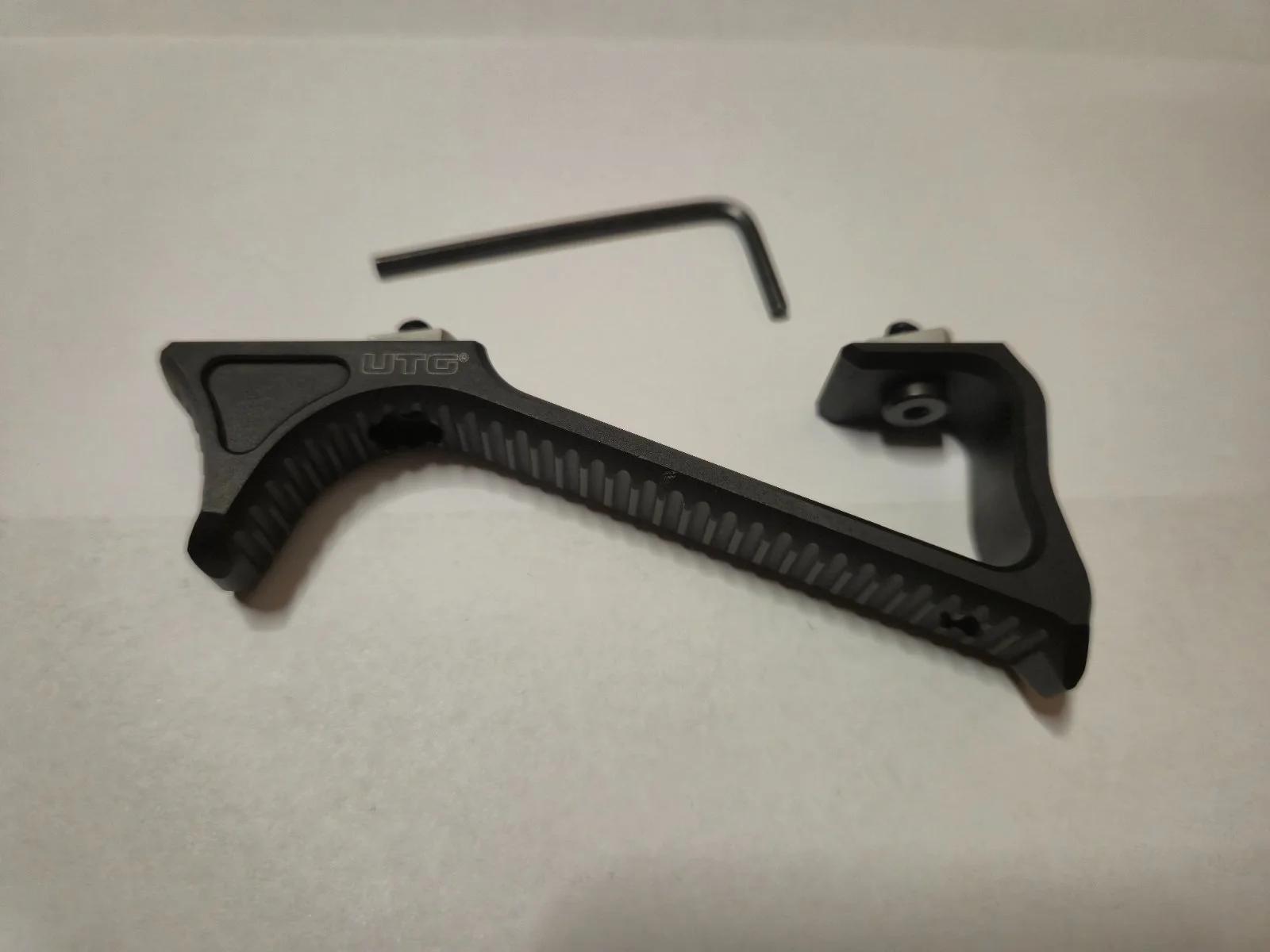 Chwyt UTG Ultra Slim mlok