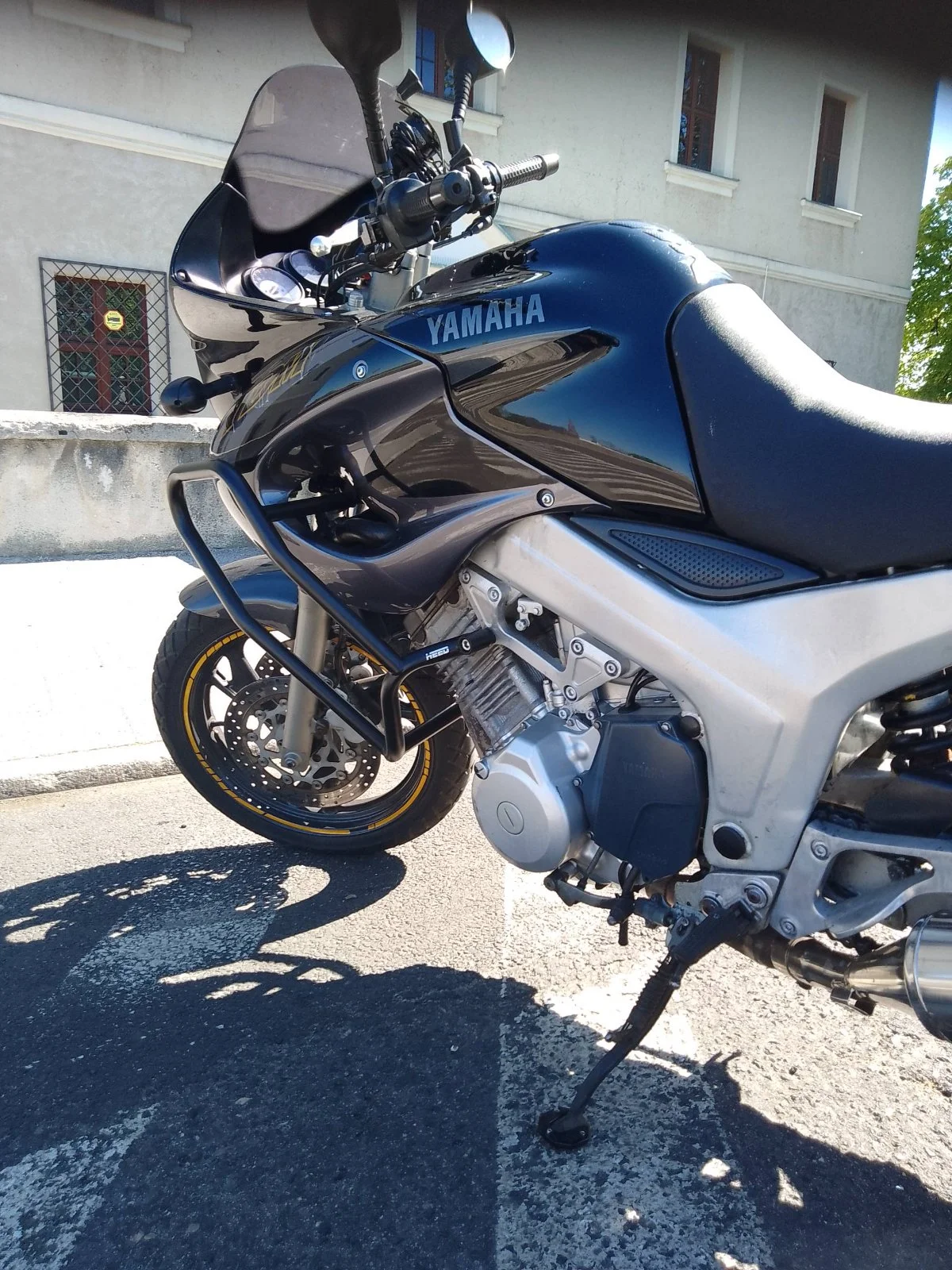 Yamaha TDM 850
