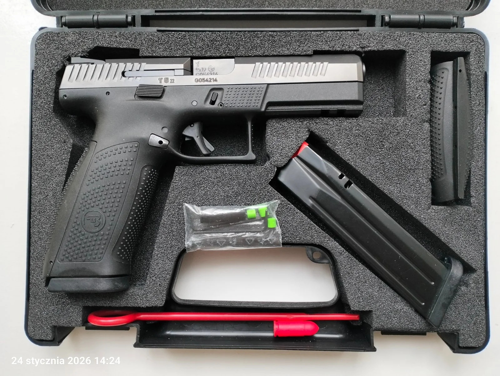 CZ P-10 F
