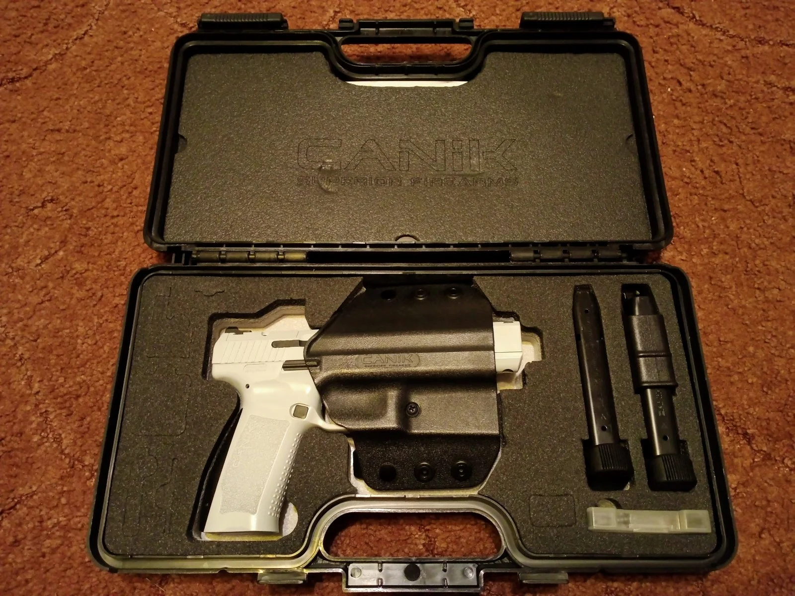Pistolet Canik TP9 SFX mod.2 Whiteout, kal. 9x19mm
