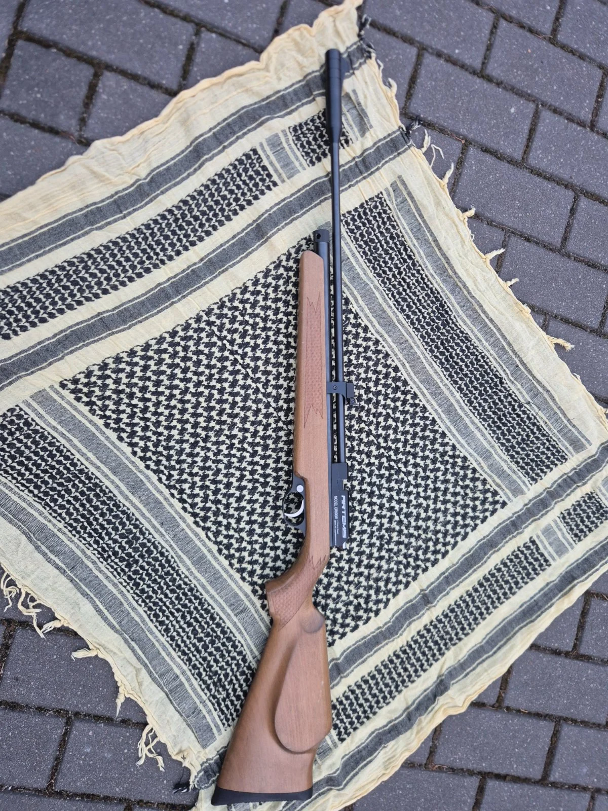 Artemis CR600W wiatrówka co2