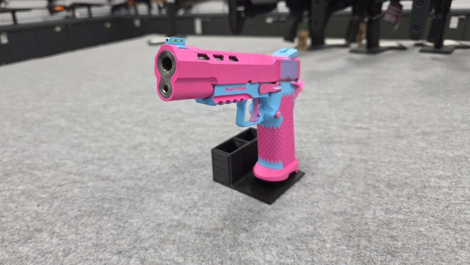 Pistolet Stealth Arms 1911 Platypus 5" kol. Cotton Candy kal. 9x19 mm