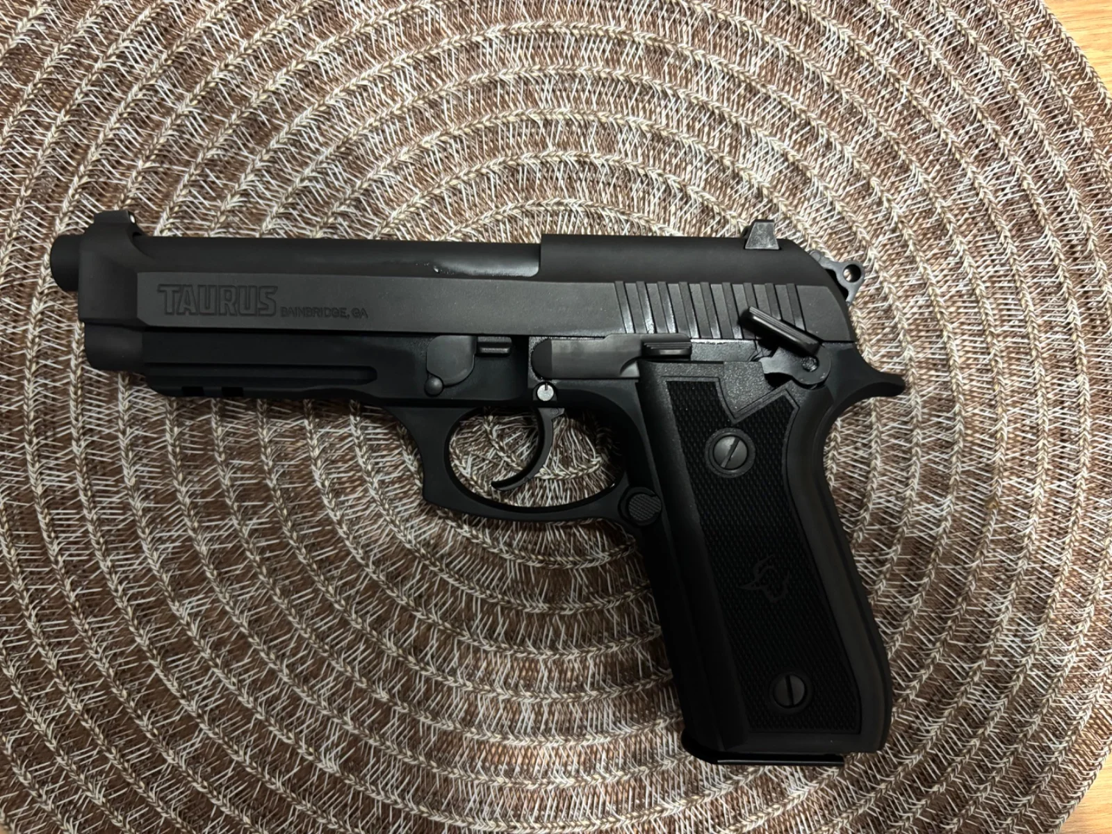 Nowy Taurus PT 92