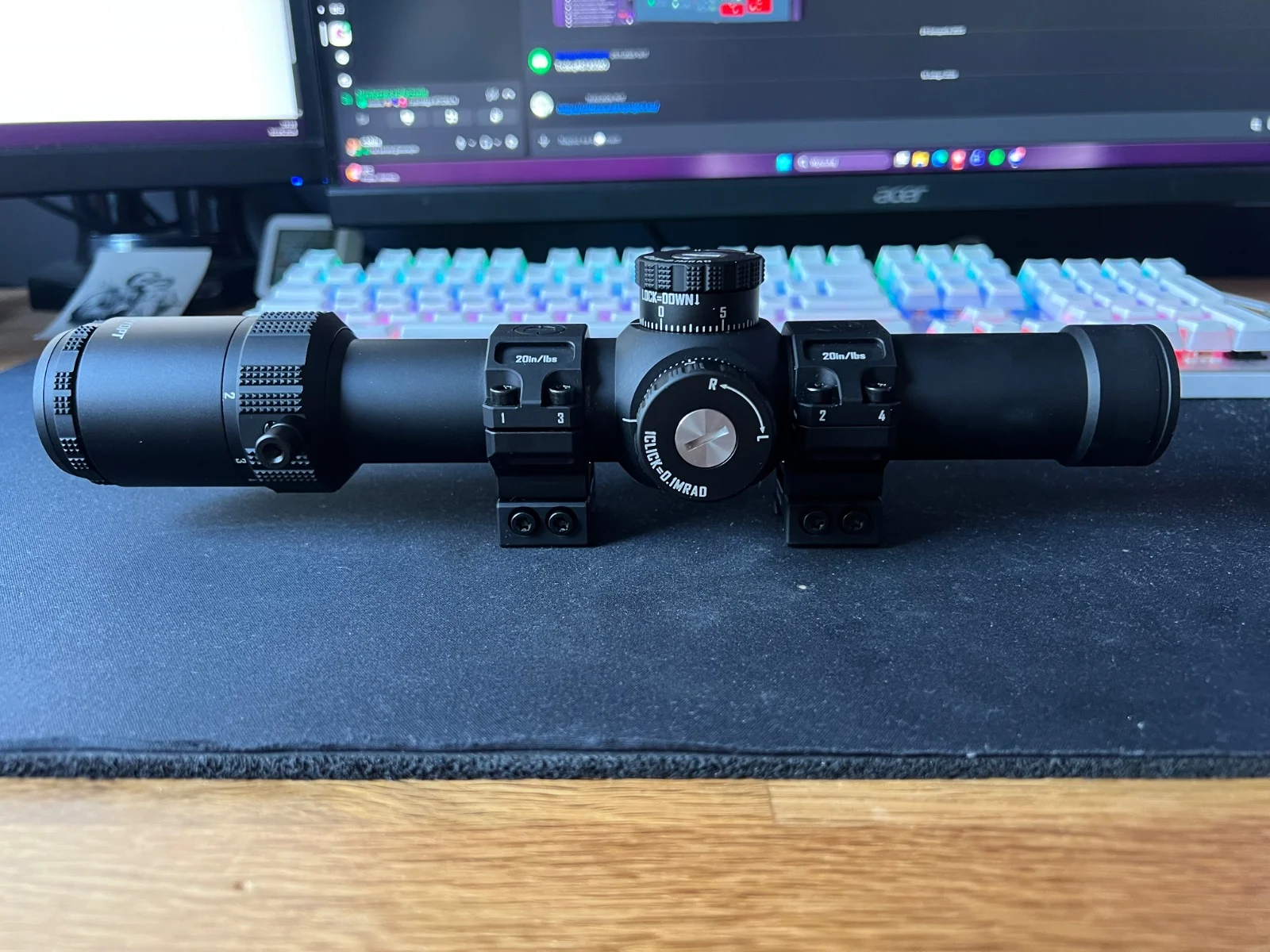 Discovery Optics 1-8x24 IR FFP Biegówka LPVO