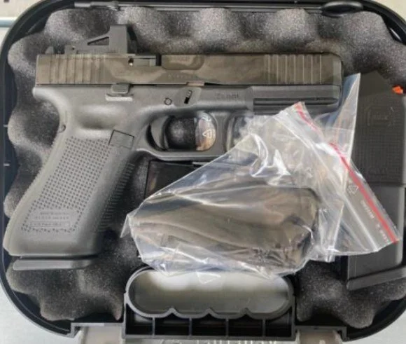 Glock 17 Gen5 MOS/FS z kolimatorem Shield RMS2 4 MOA