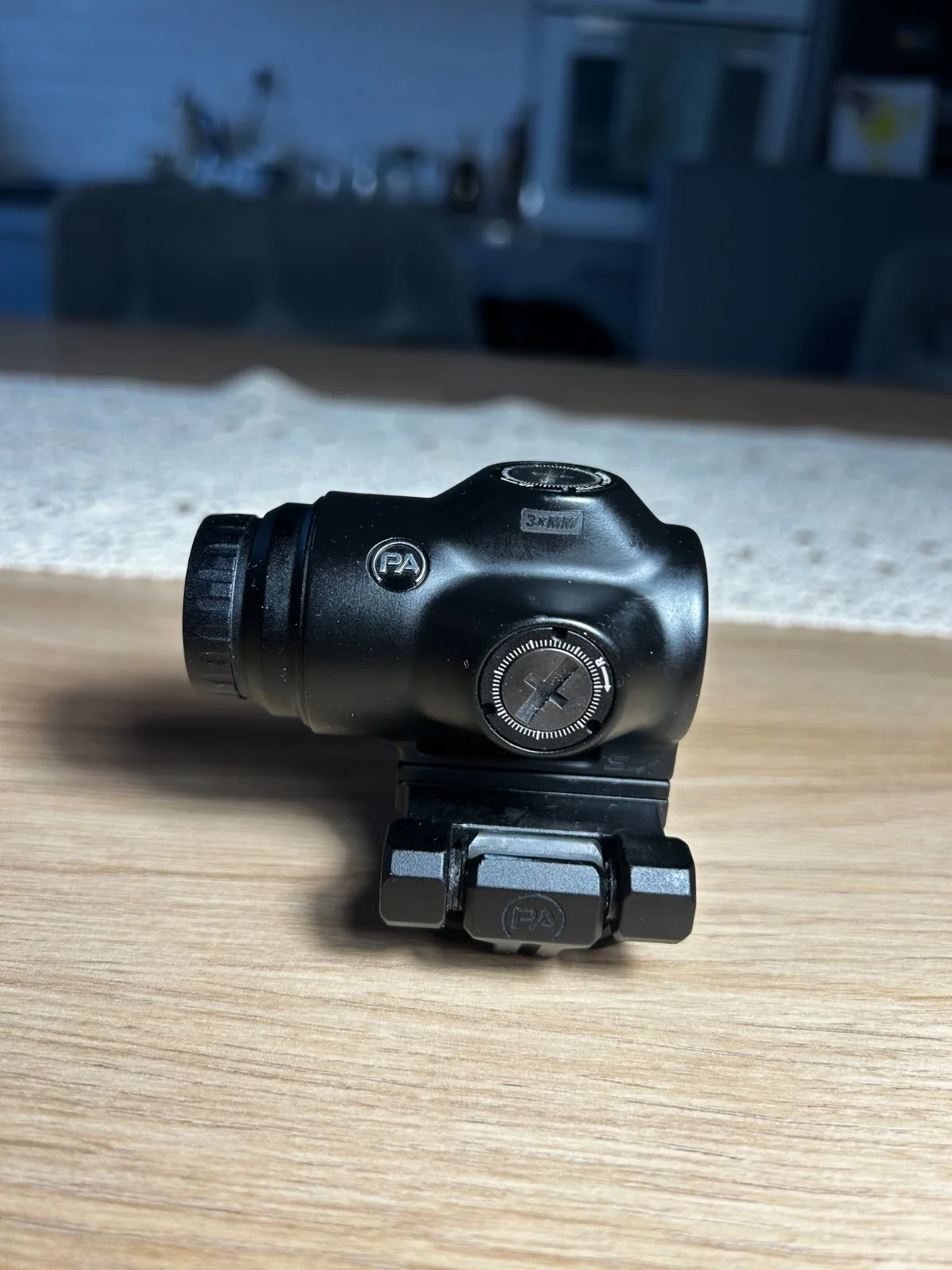 Powiększalnik Primary Arms z montażem