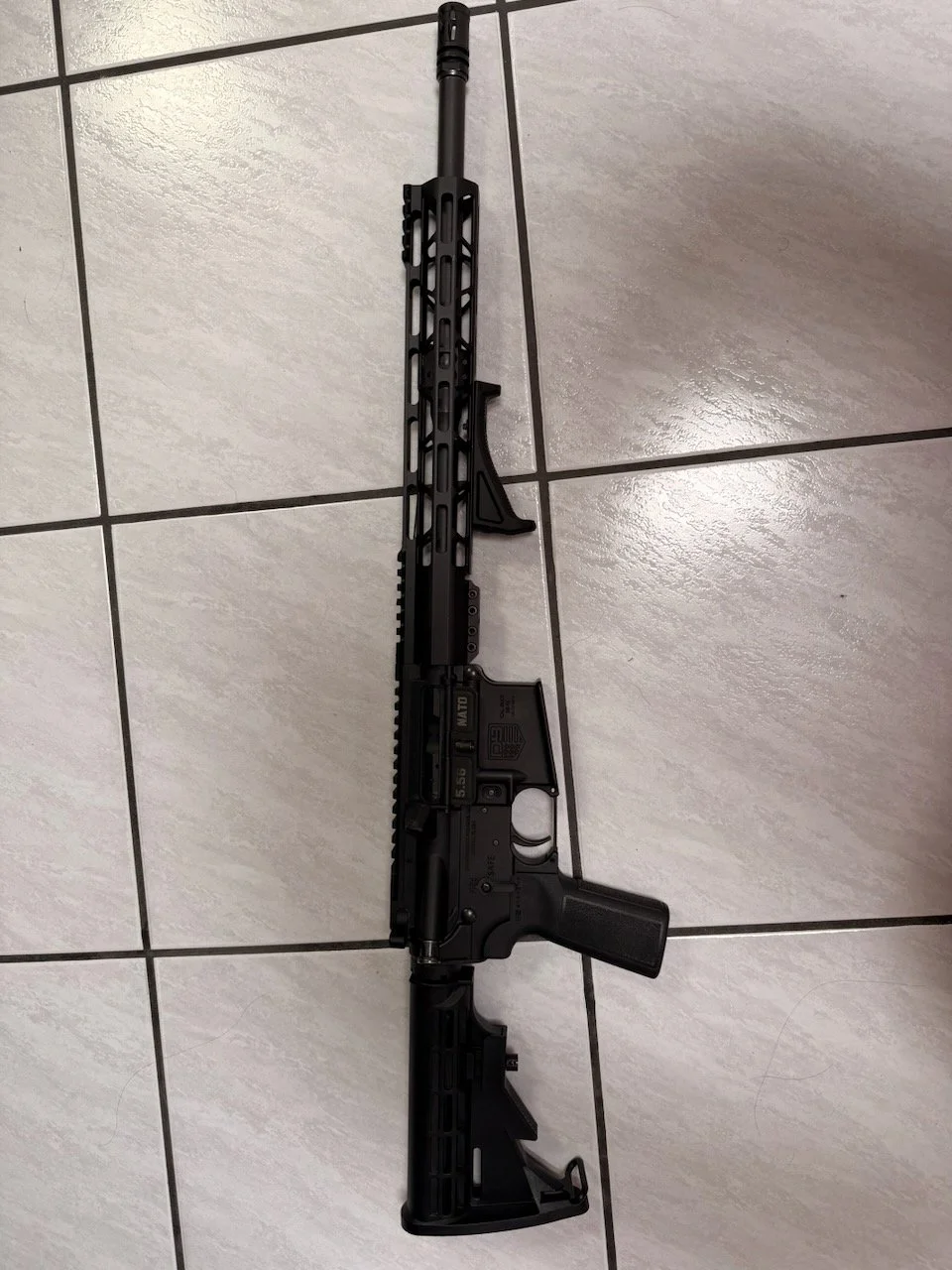 Sprzedam AR15 Diamondback DB-15, regulowany blok, obustronny bezpiecznik itd