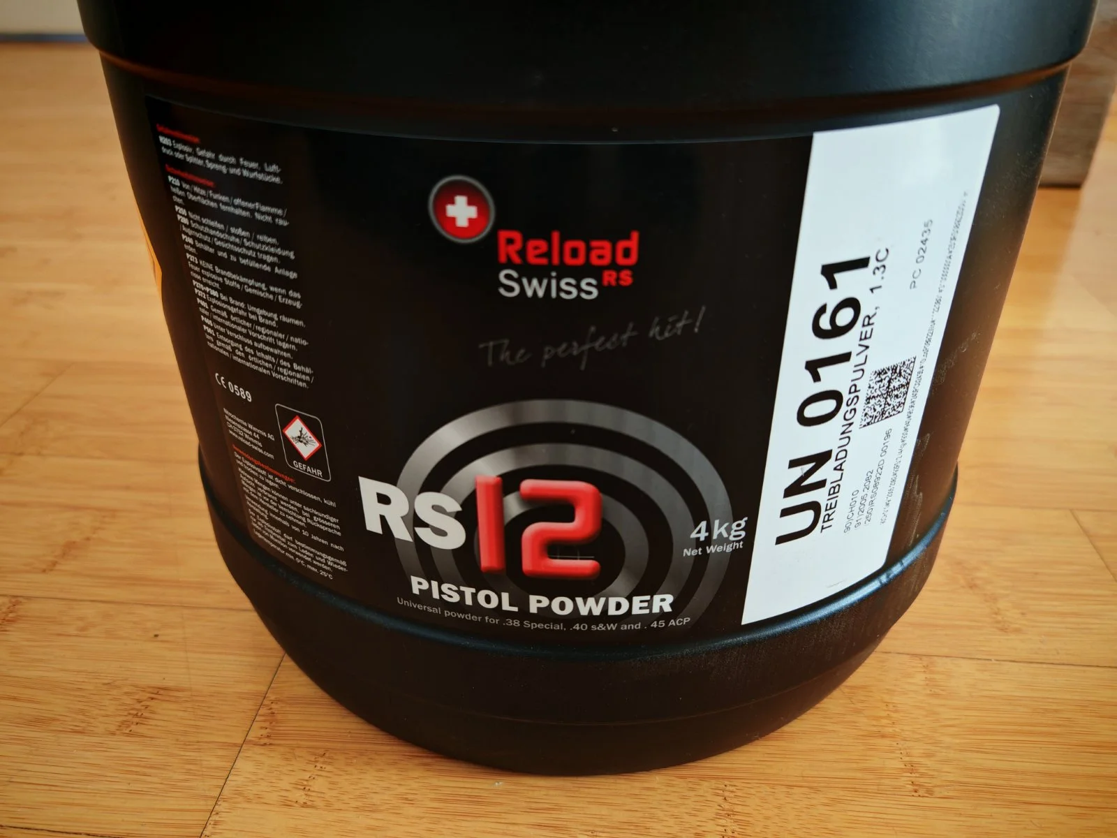 Proch Reload Swiss RS12 3644 gramów netto