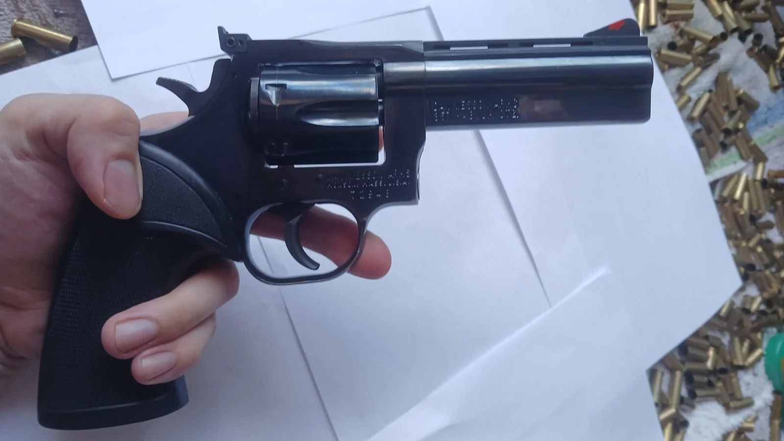 Dan Wesson 38/357 plus trzy lufy kabura