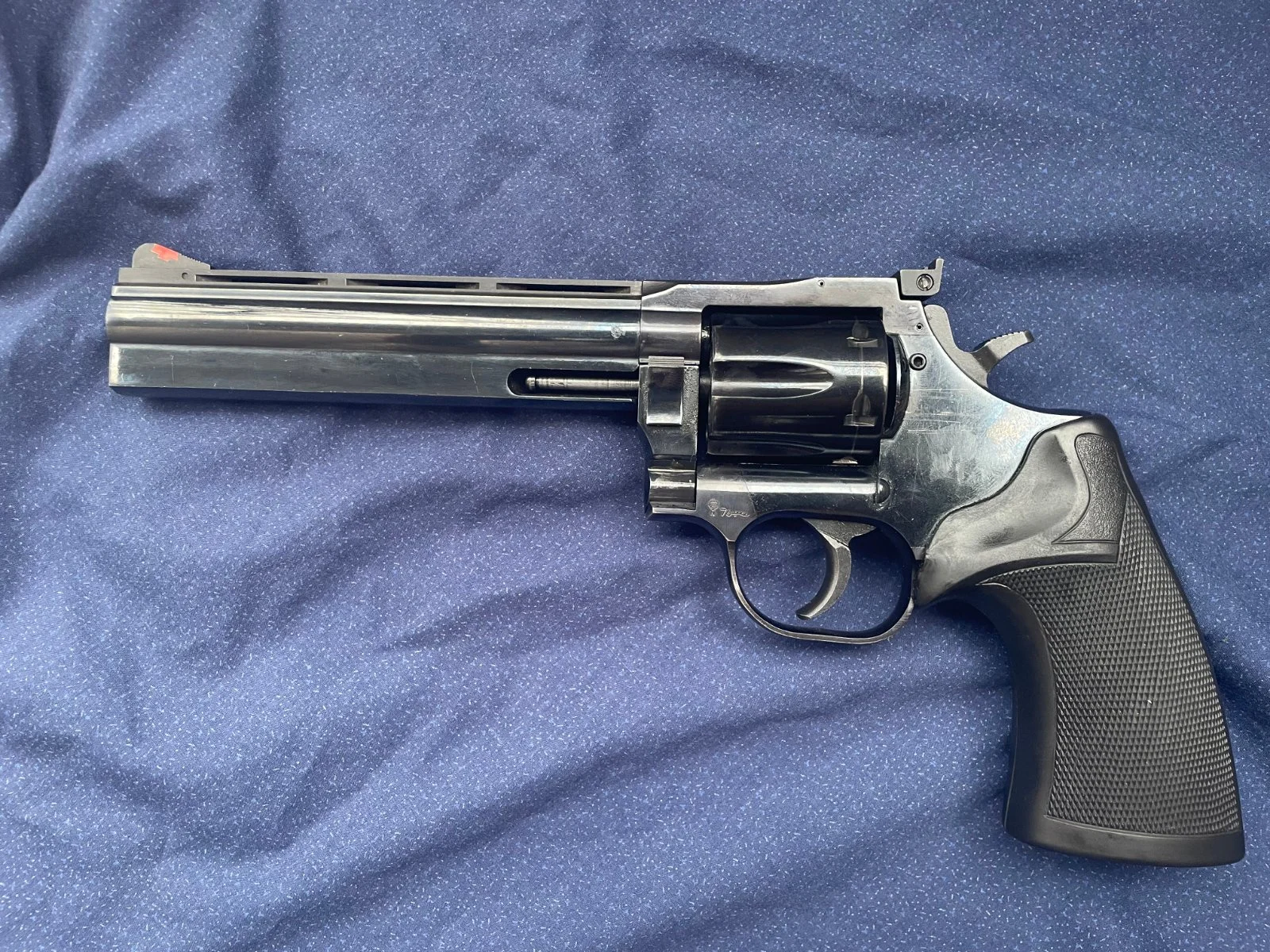 Dan Wesson 38/357 plus trzy lufy kabura