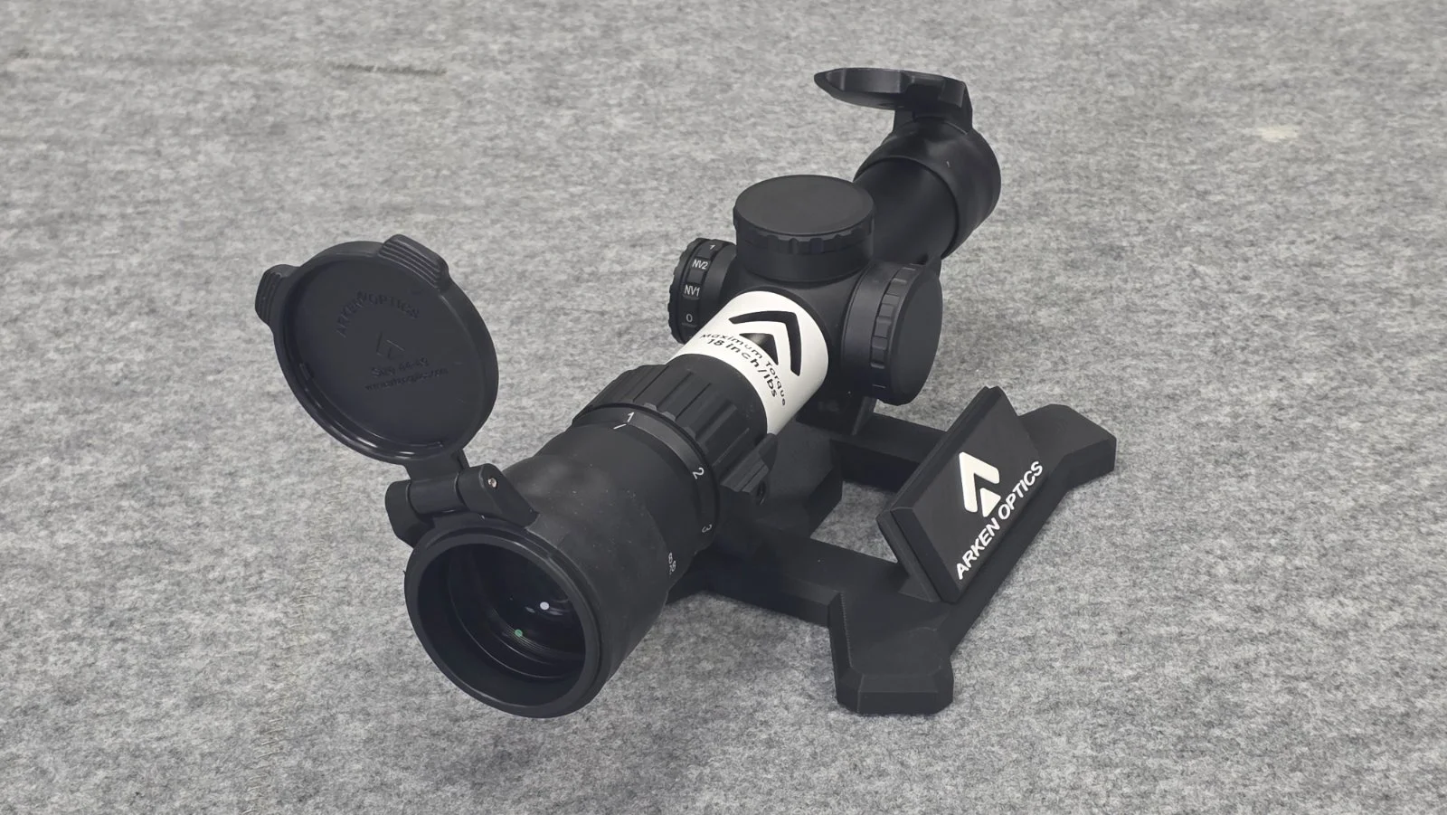 Luneta Arken Optics EP8 1-8x28mm FFP LPVO IR KLBOX MOA